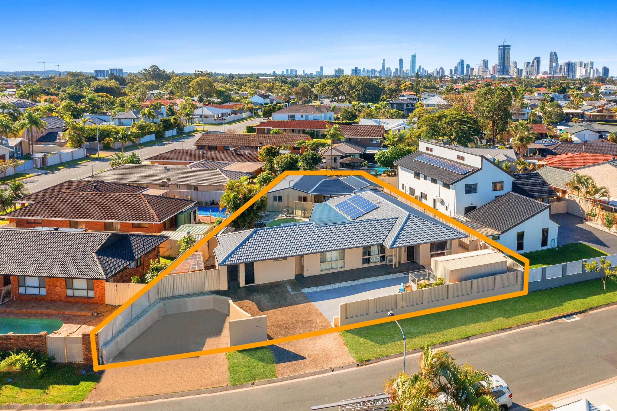 15 Compass Court, Mermaid Waters QLD 4218, Mermaid Waters - Thumbnail 6