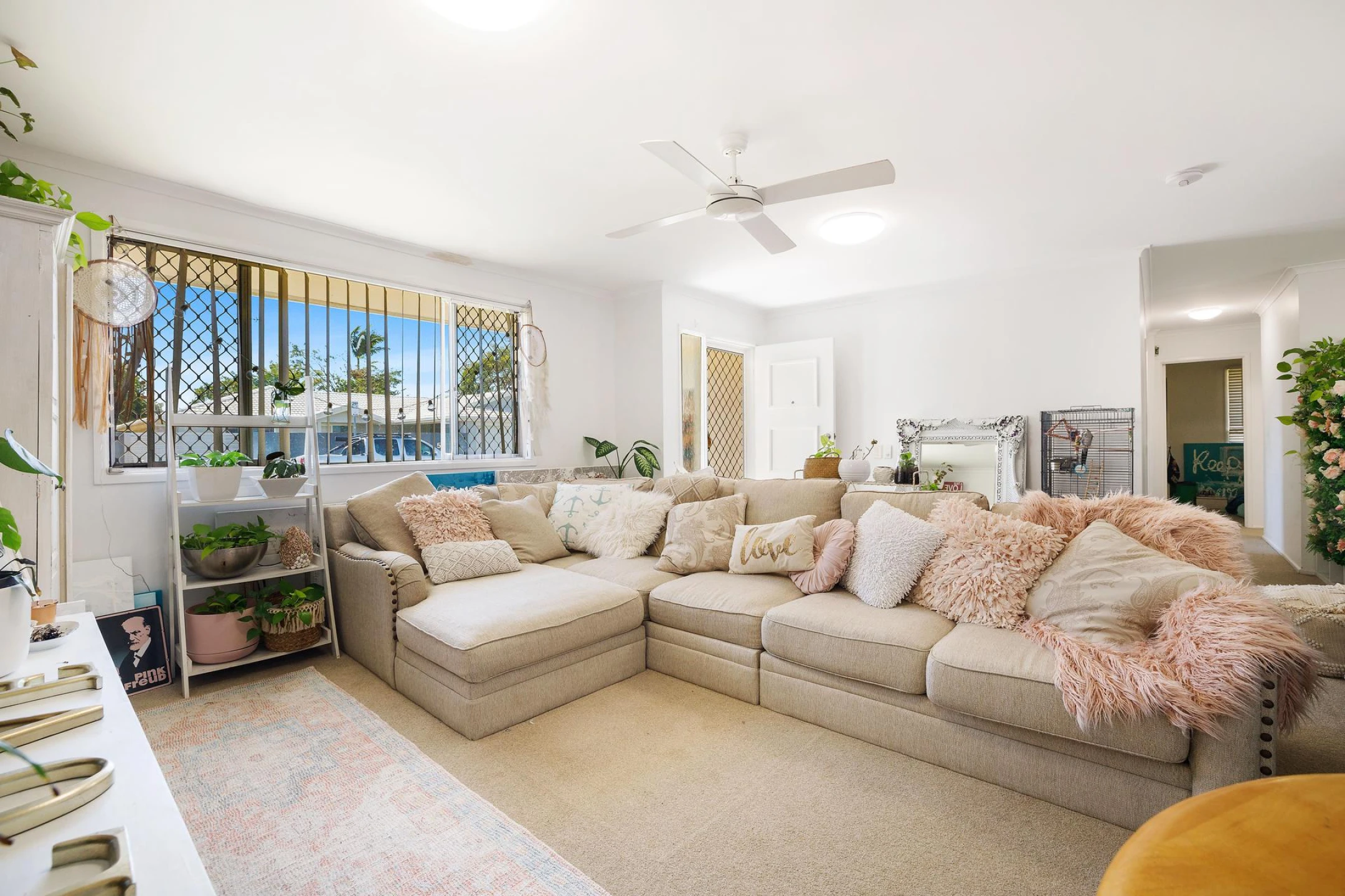 44 Bordeaux Parade, Mermaid Waters QLD 4218, Mermaid Waters - Thumbnail 6