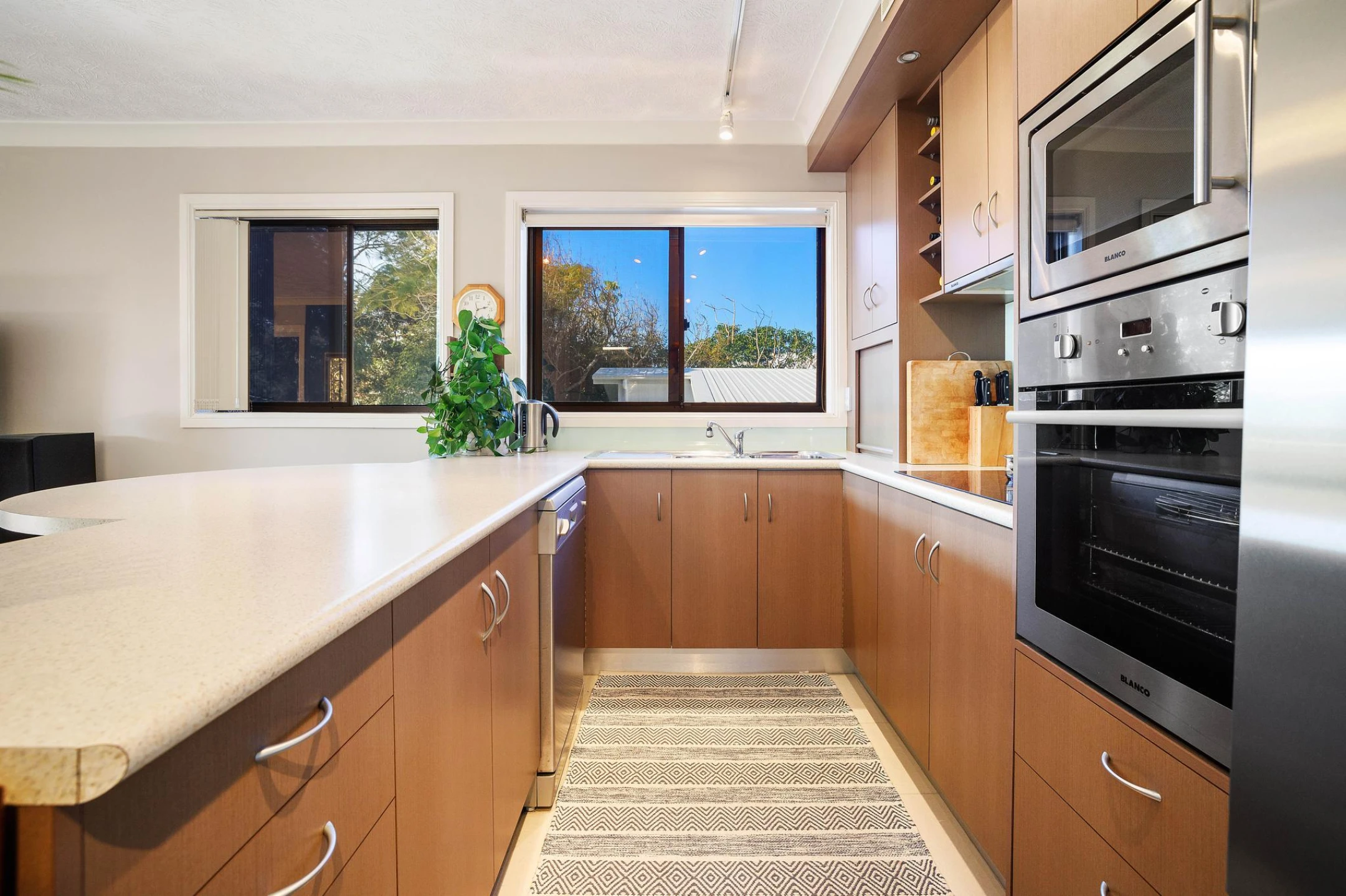 4 / 11 Tenth Avenue, Palm Beach QLD 4221, Palm Beach - Thumbnail 6