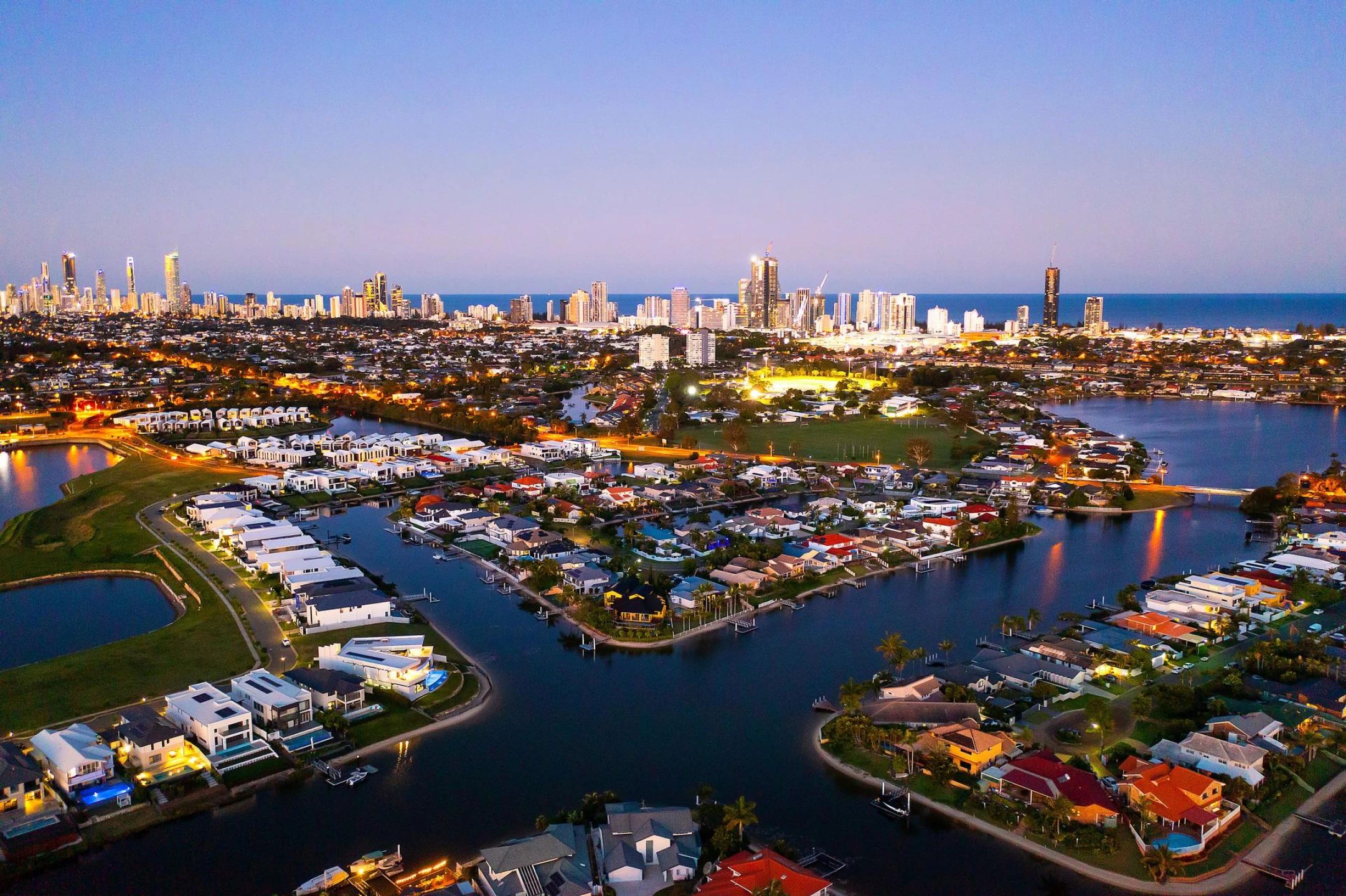 62 Lakeview Boulevard, Mermaid Waters QLD 4218, Mermaid Waters - Thumbnail 3