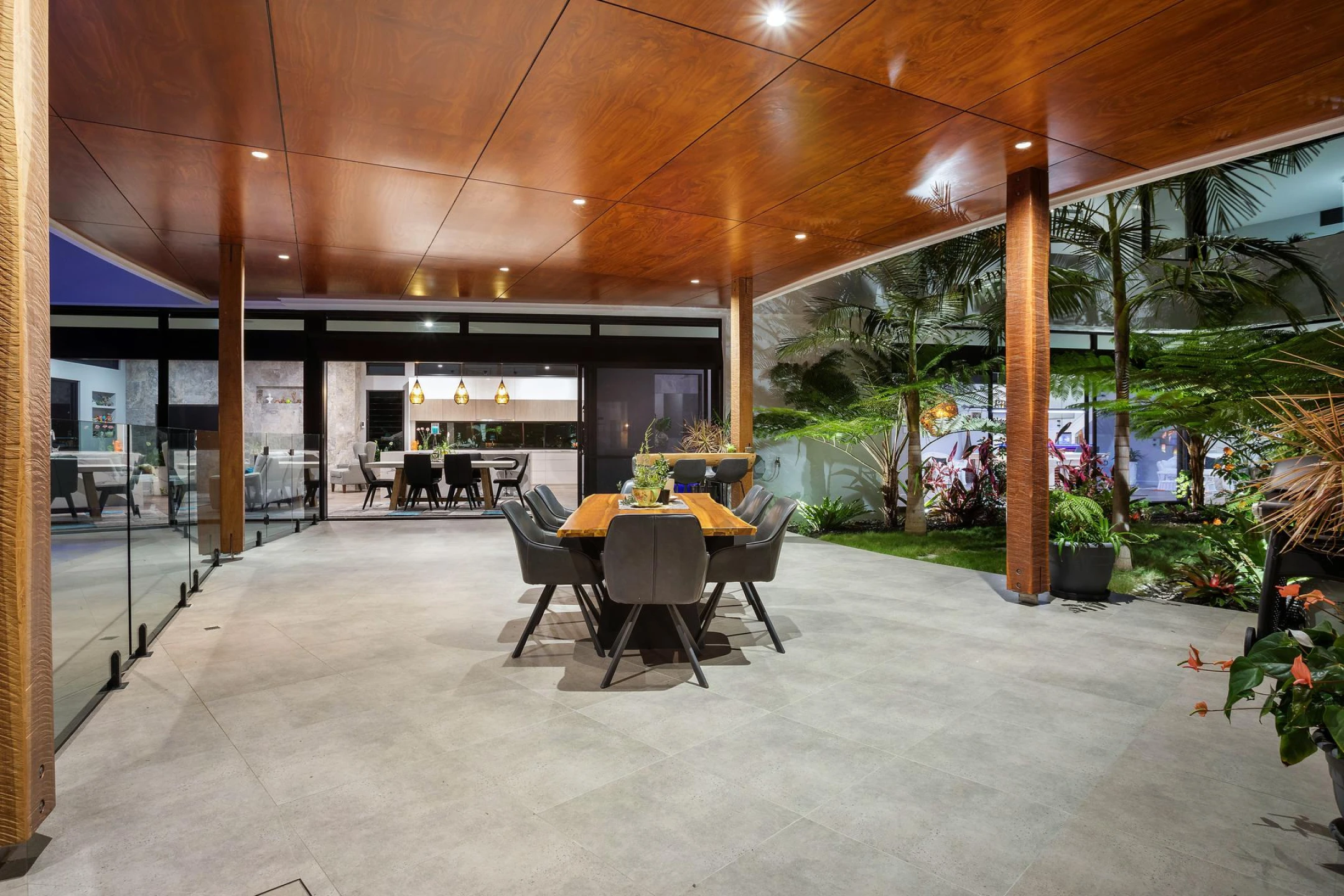 62 Lakeview Boulevard, Mermaid Waters QLD 4218, Mermaid Waters - Thumbnail 6