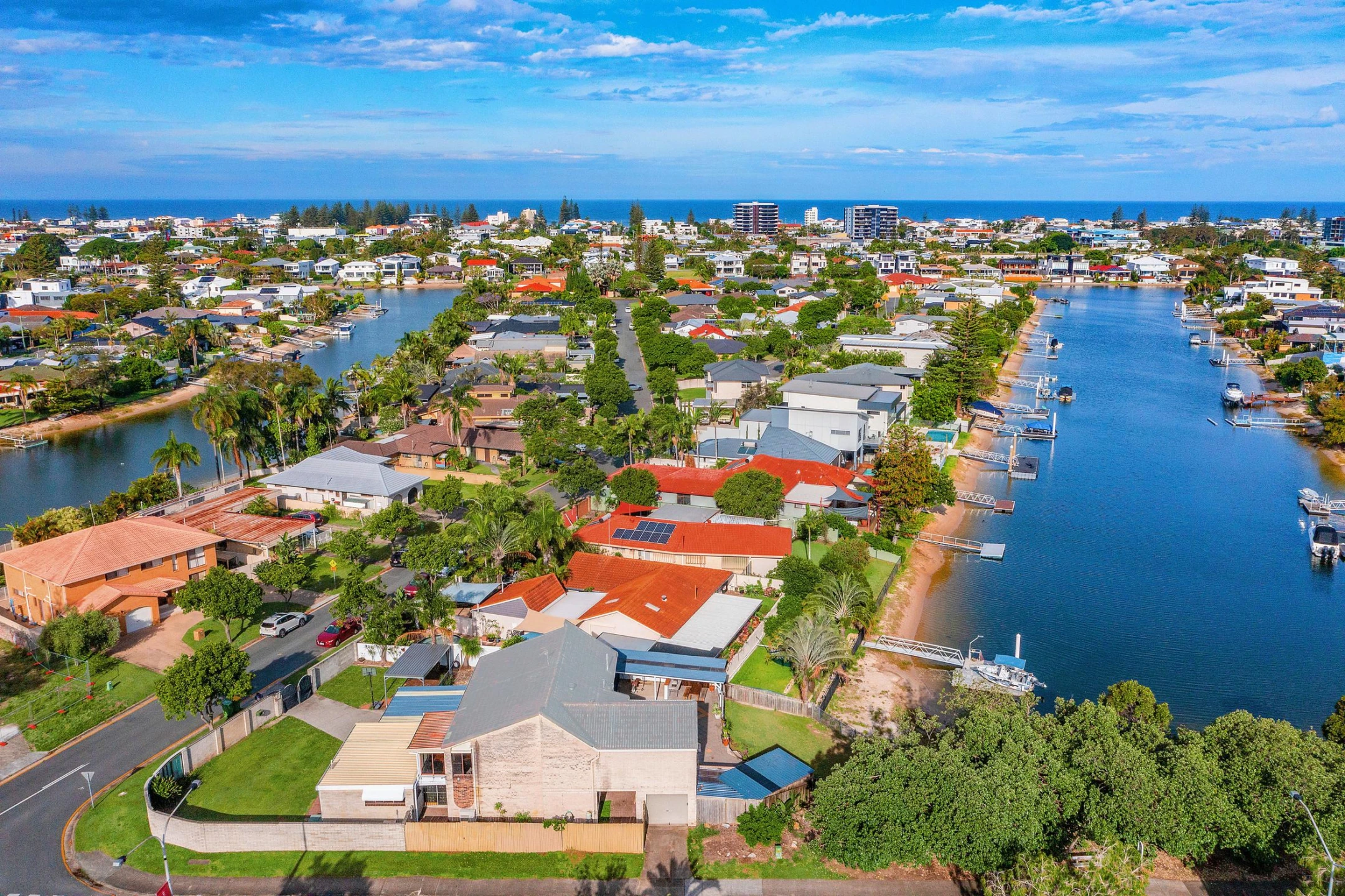 1 Gretel Drive, Mermaid Waters QLD 4218, Mermaid Waters - Thumbnail 8