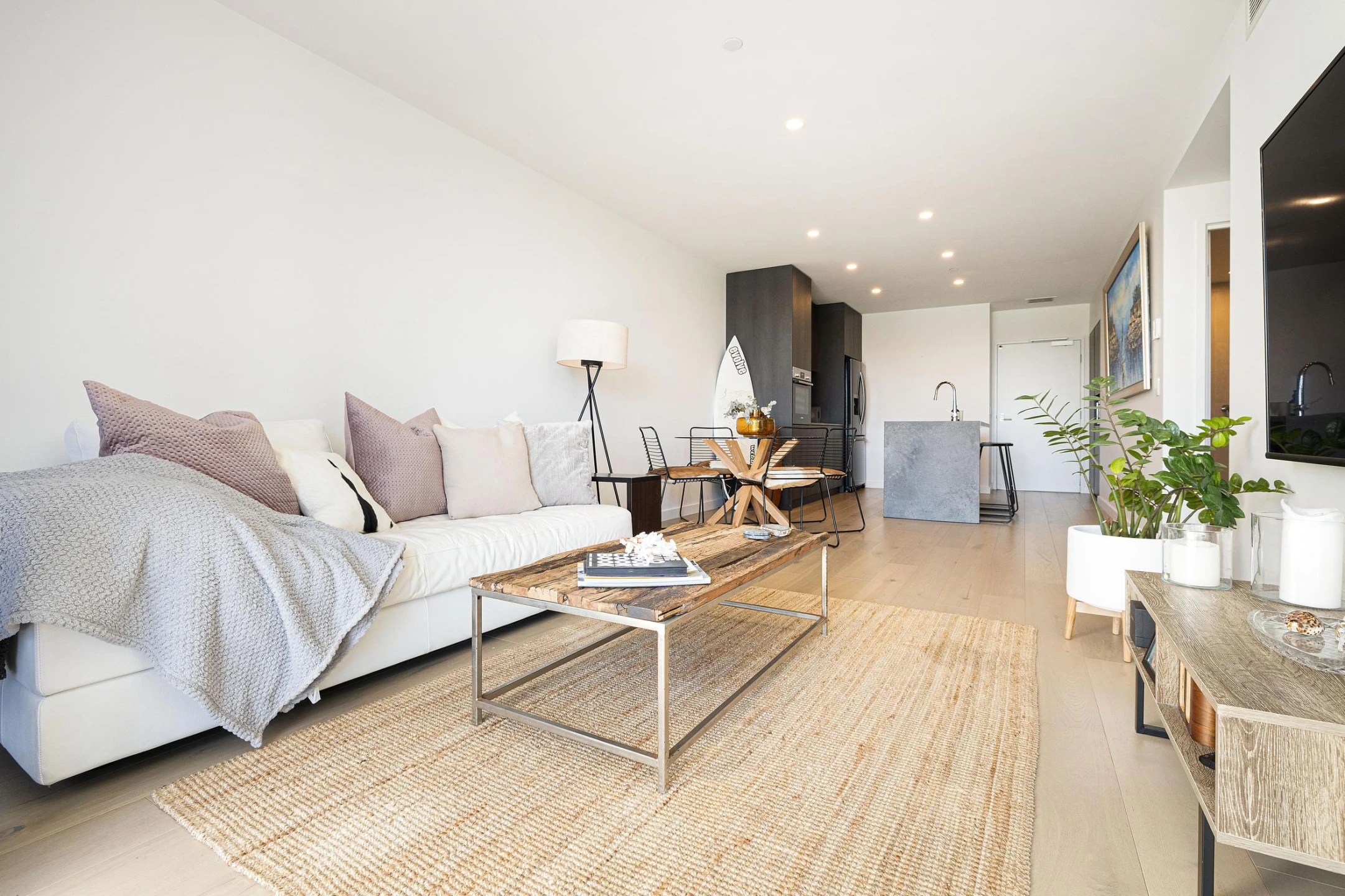 305 / 16-18 Seventh Avenue, Palm Beach QLD 4221, Palm Beach - Thumbnail 4
