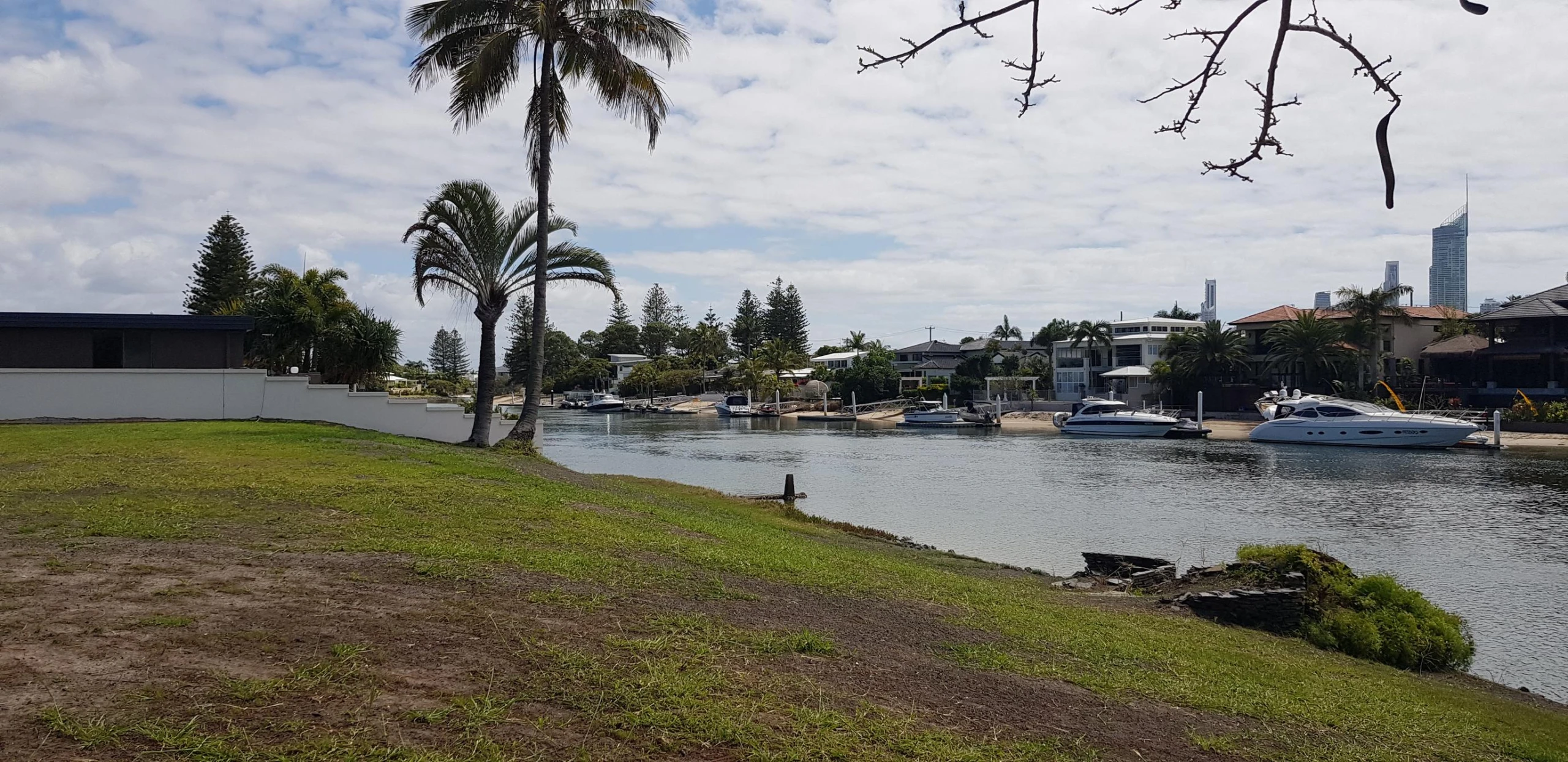 32 Andrea Avenue, Broadbeach Waters QLD 4218, Broadbeach Waters - Thumbnail 5