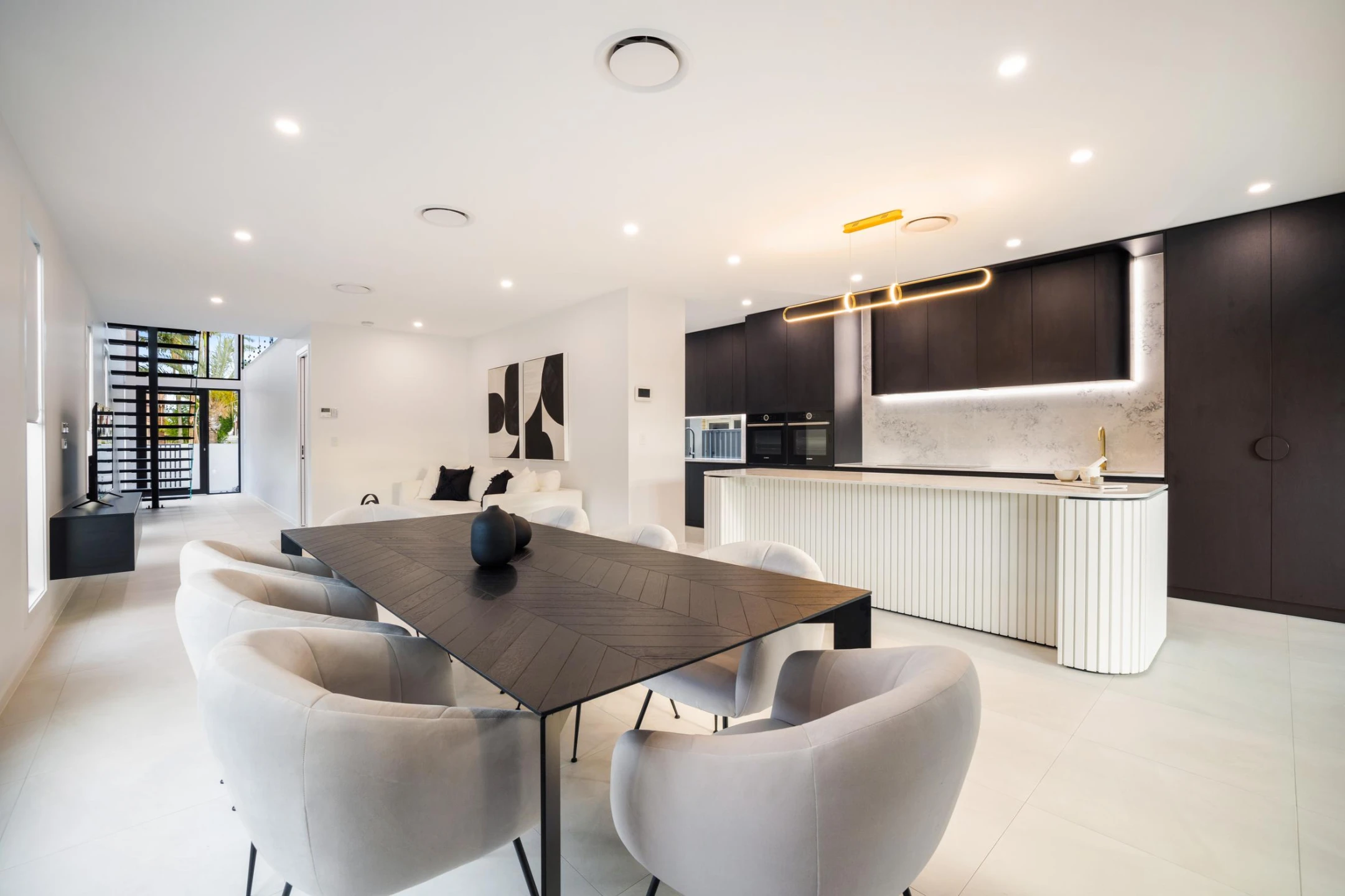 30 Markham Avenue, Runaway Bay QLD 4216, Runaway Bay - Thumbnail 2