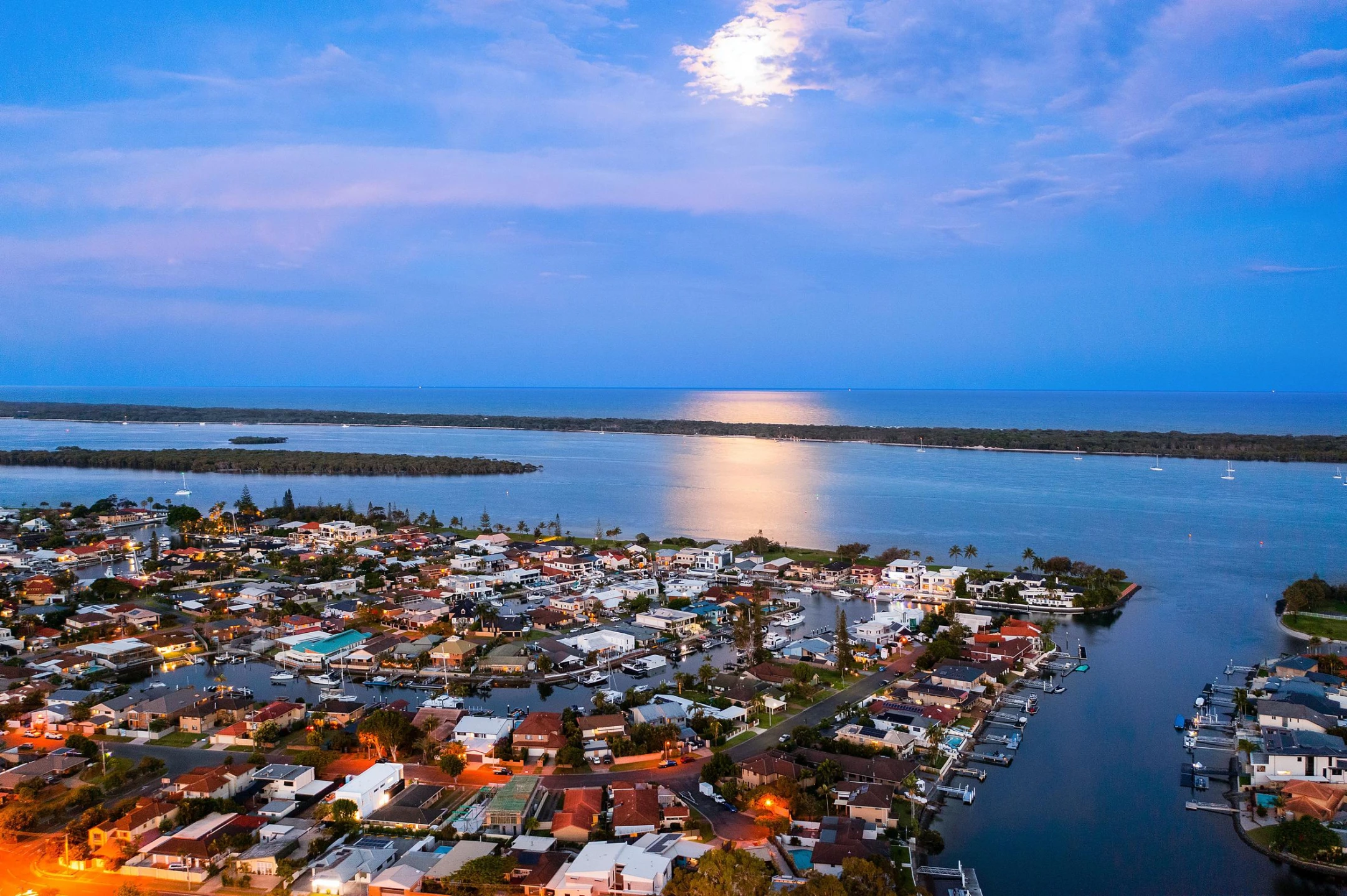 30 Markham Avenue, Runaway Bay QLD 4216, Runaway Bay - Thumbnail 3