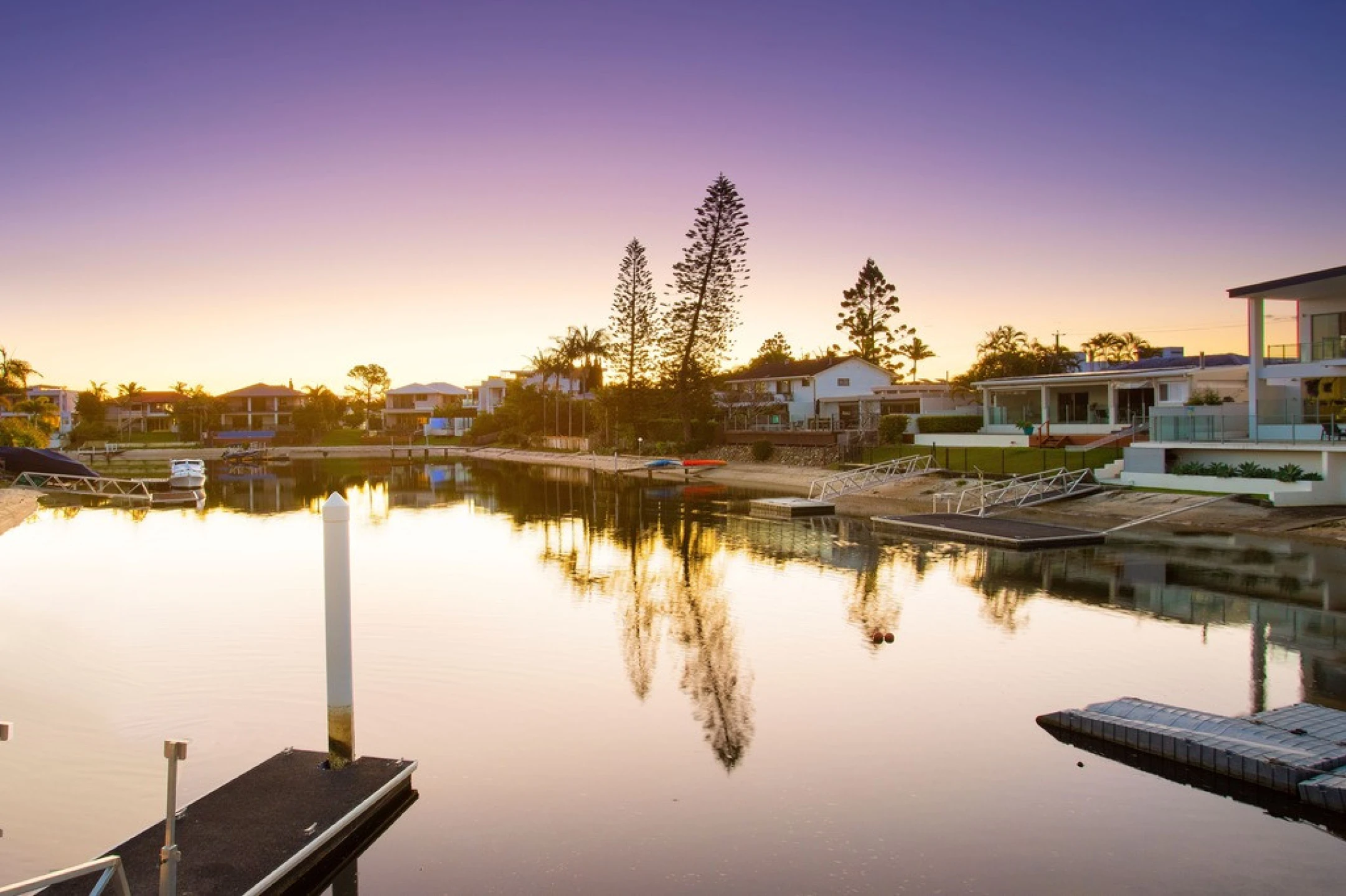 2 / 49 Sunshine Boulevard, Broadbeach Waters QLD 4218, Broadbeach Waters - Thumbnail 4