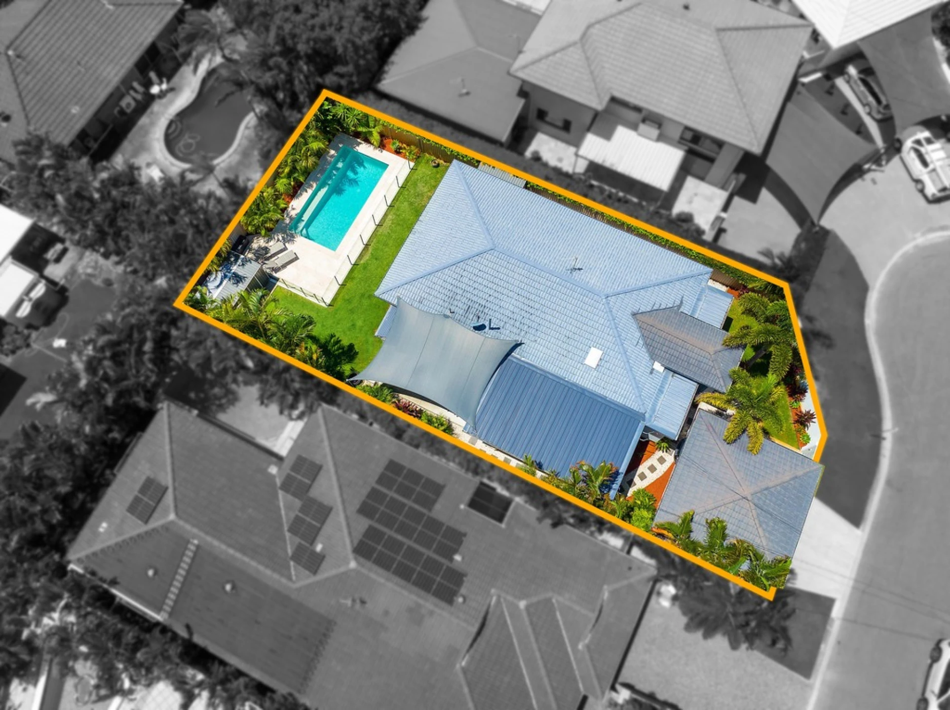 8 Chianti Avenue, Mermaid Waters QLD 4218, Mermaid Waters - Thumbnail 4