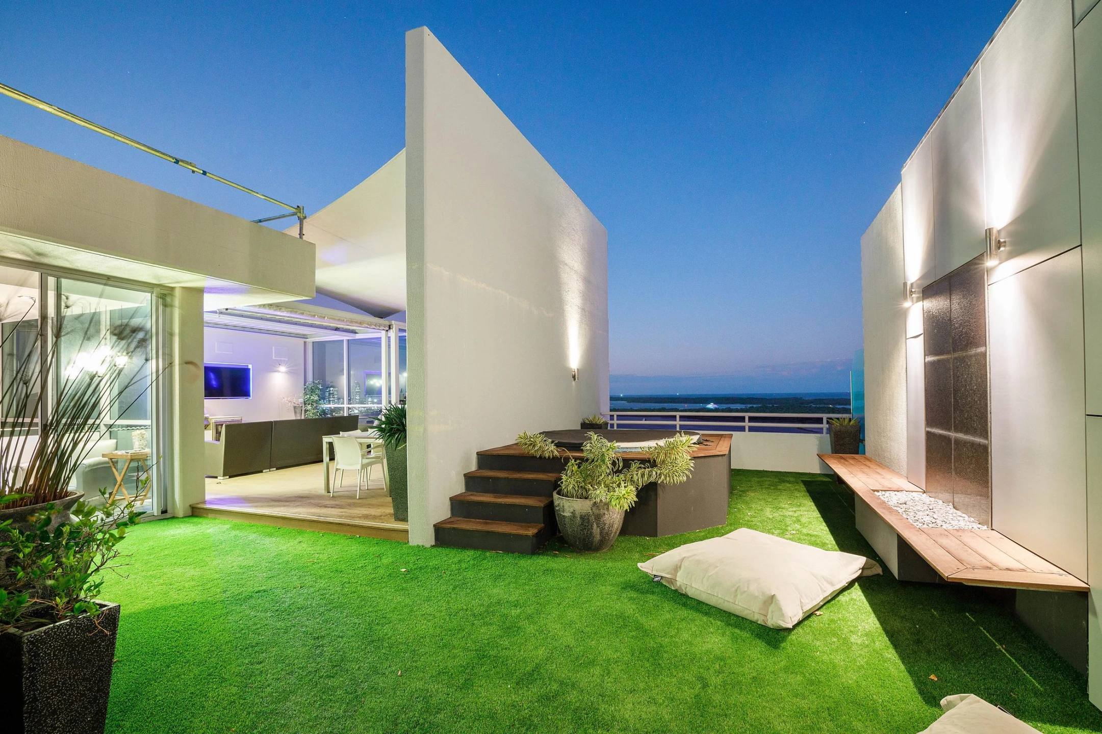 1401 / 360 Marine Parade, Labrador QLD 4215, Labrador - Thumbnail 3