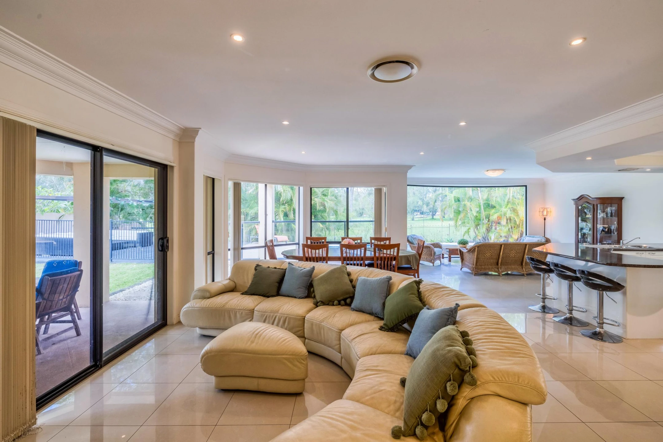 21 Torquay Place, Arundel QLD 4214, Arundel - Thumbnail 7