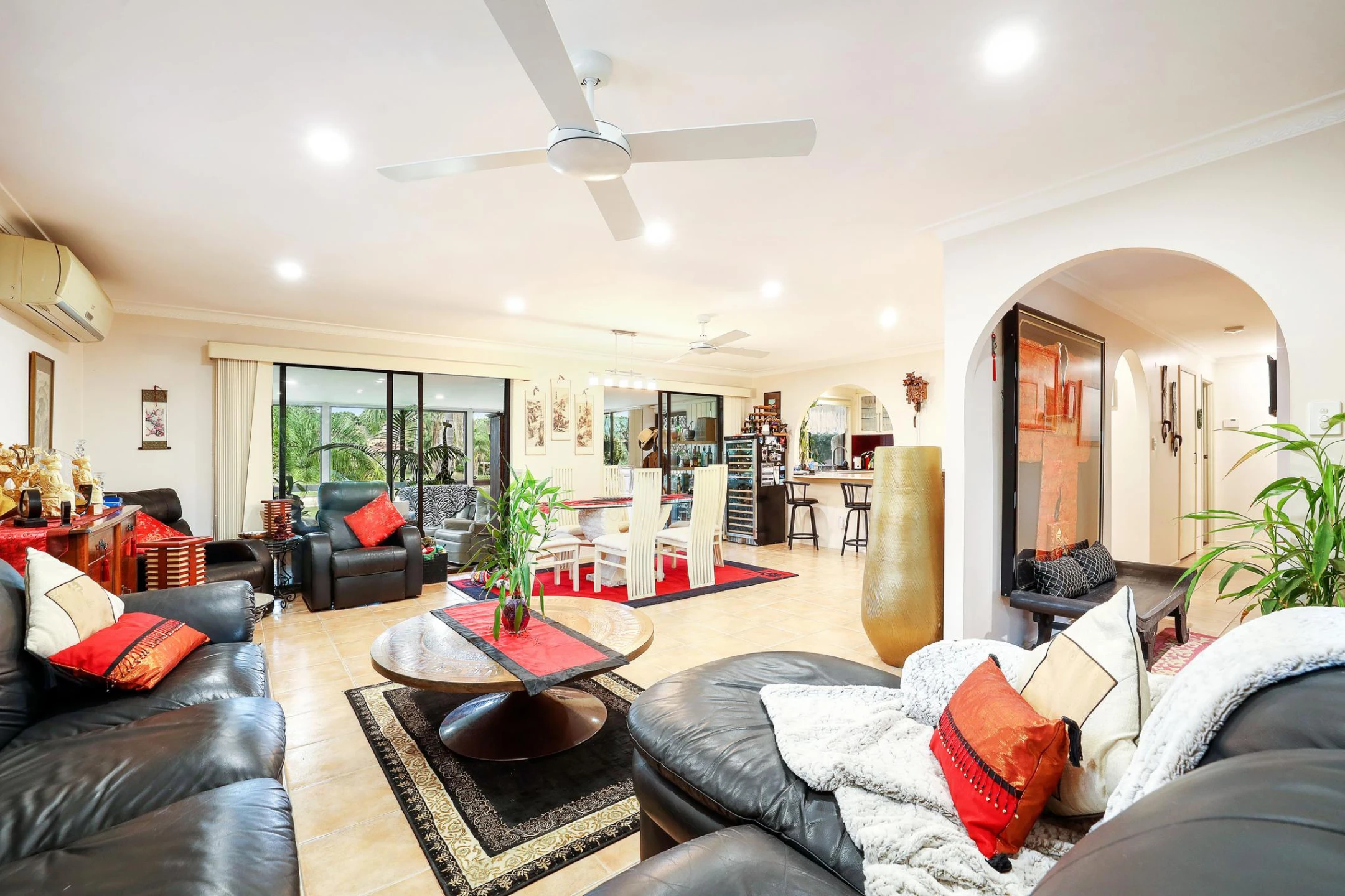 82 Hooker Boulevard, Mermaid Waters QLD 4218, Mermaid Waters - Thumbnail 8