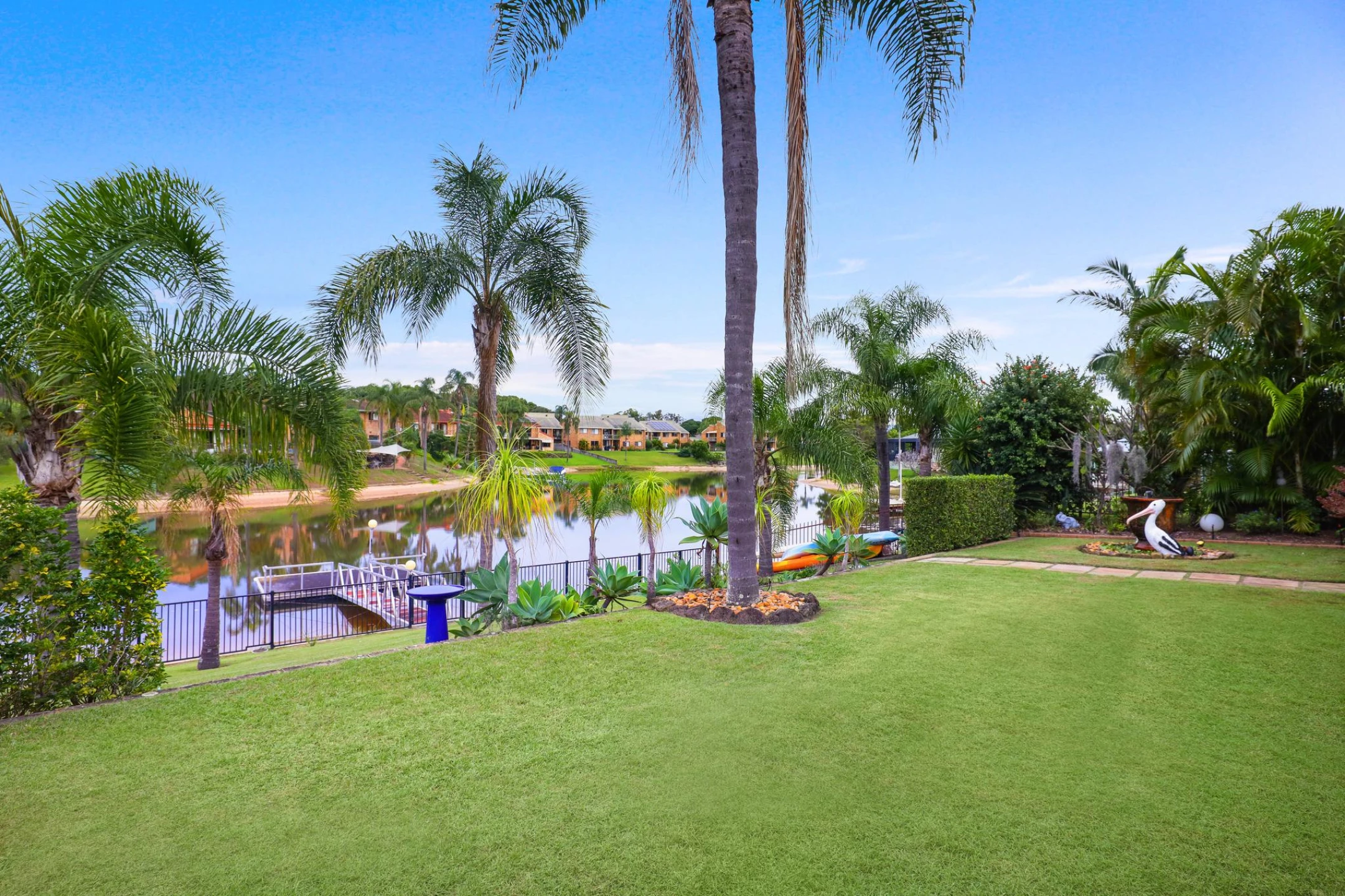 82 Hooker Boulevard, Mermaid Waters QLD 4218, Mermaid Waters - Thumbnail 5