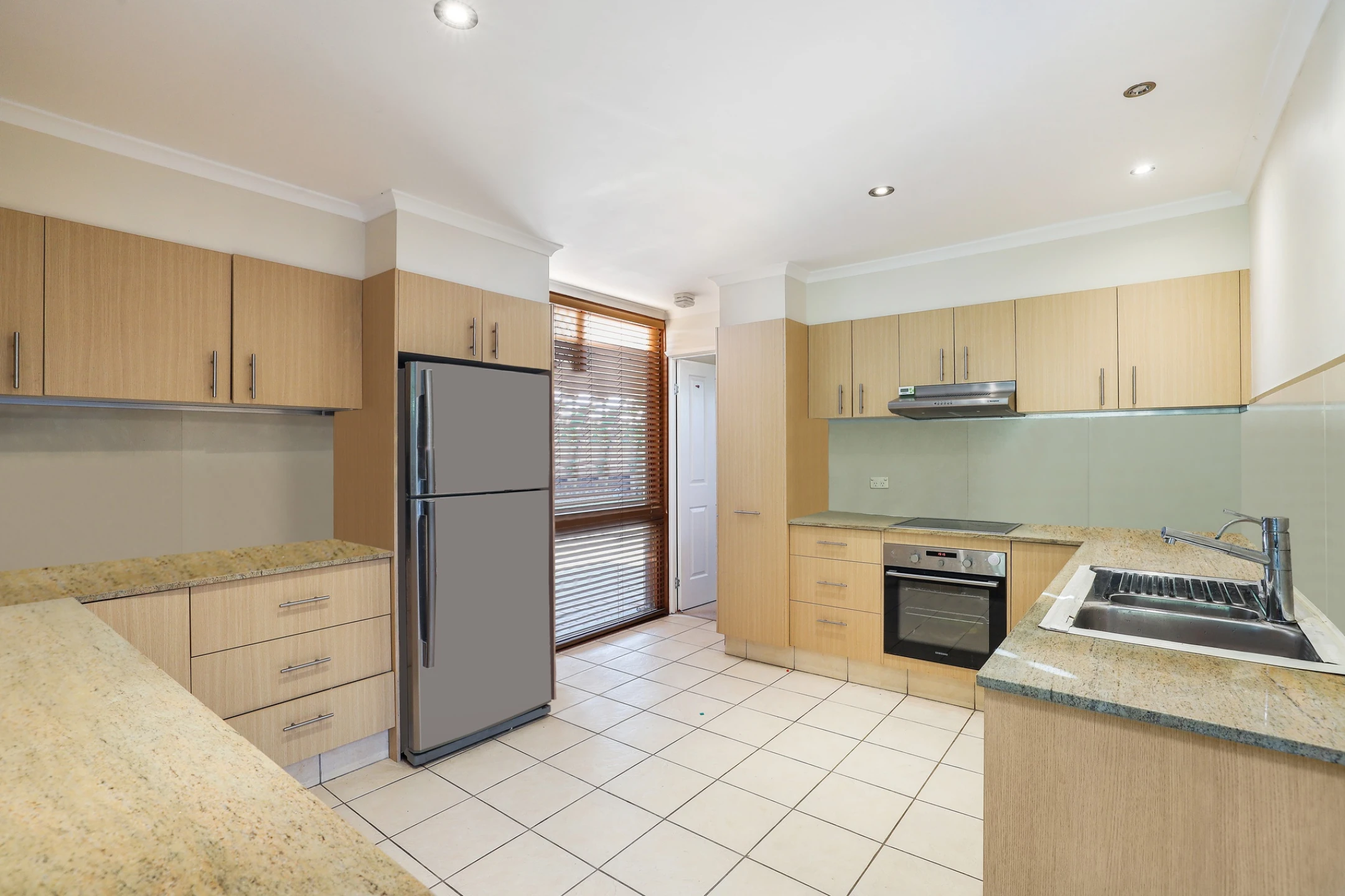 2 Cristobel Court, Broadbeach Waters QLD 4218, Broadbeach Waters - Thumbnail 5