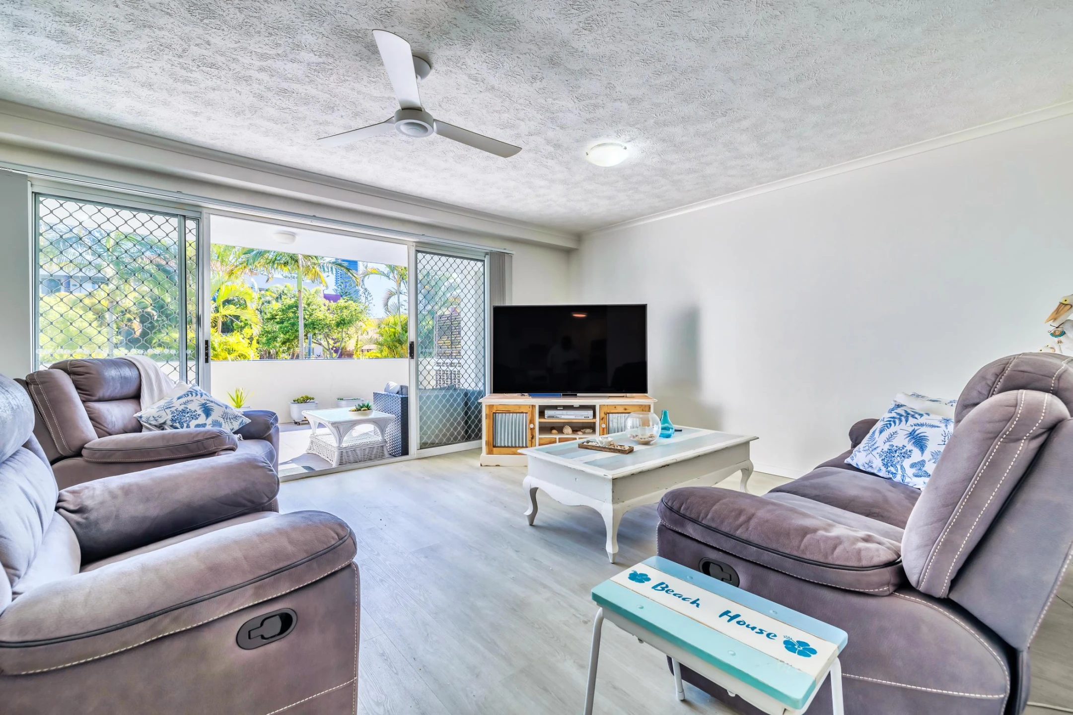 3 / 2489-2497 Gold Coast Highway, Mermaid Beach QLD 4218, Mermaid Beach - Thumbnail 4