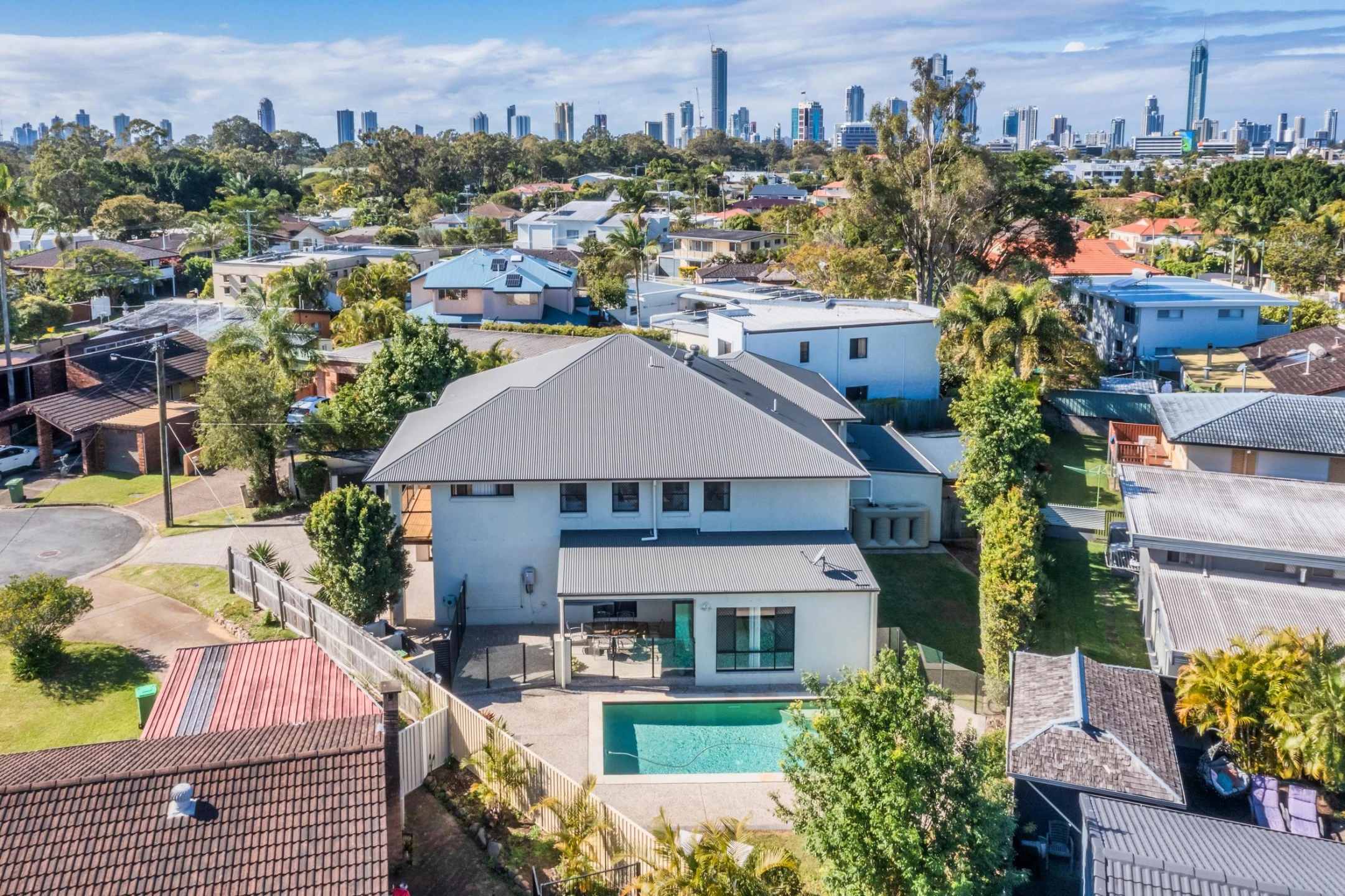 2 / 5 Allamanda Grove, Bundall QLD 4217, Bundall - Thumbnail 2