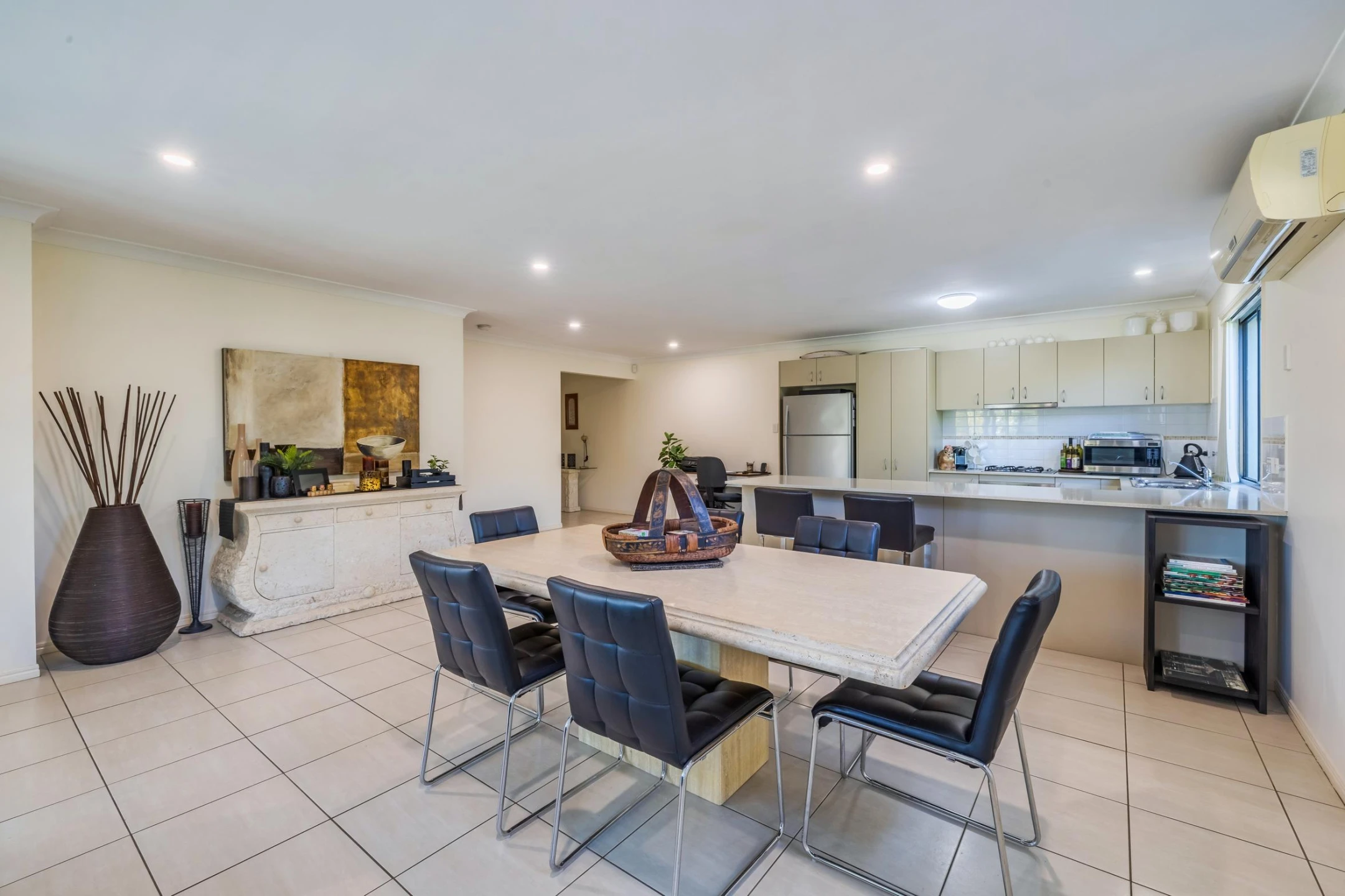 2 / 5 Allamanda Grove, Bundall QLD 4217, Bundall - Thumbnail 6
