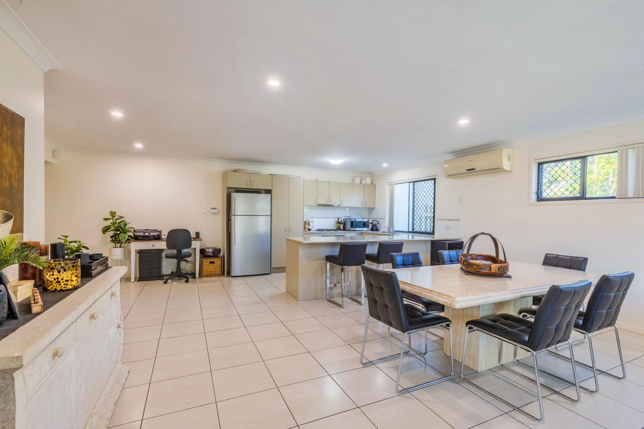2 / 5 Allamanda Grove, Bundall QLD 4217, Bundall - Thumbnail 7