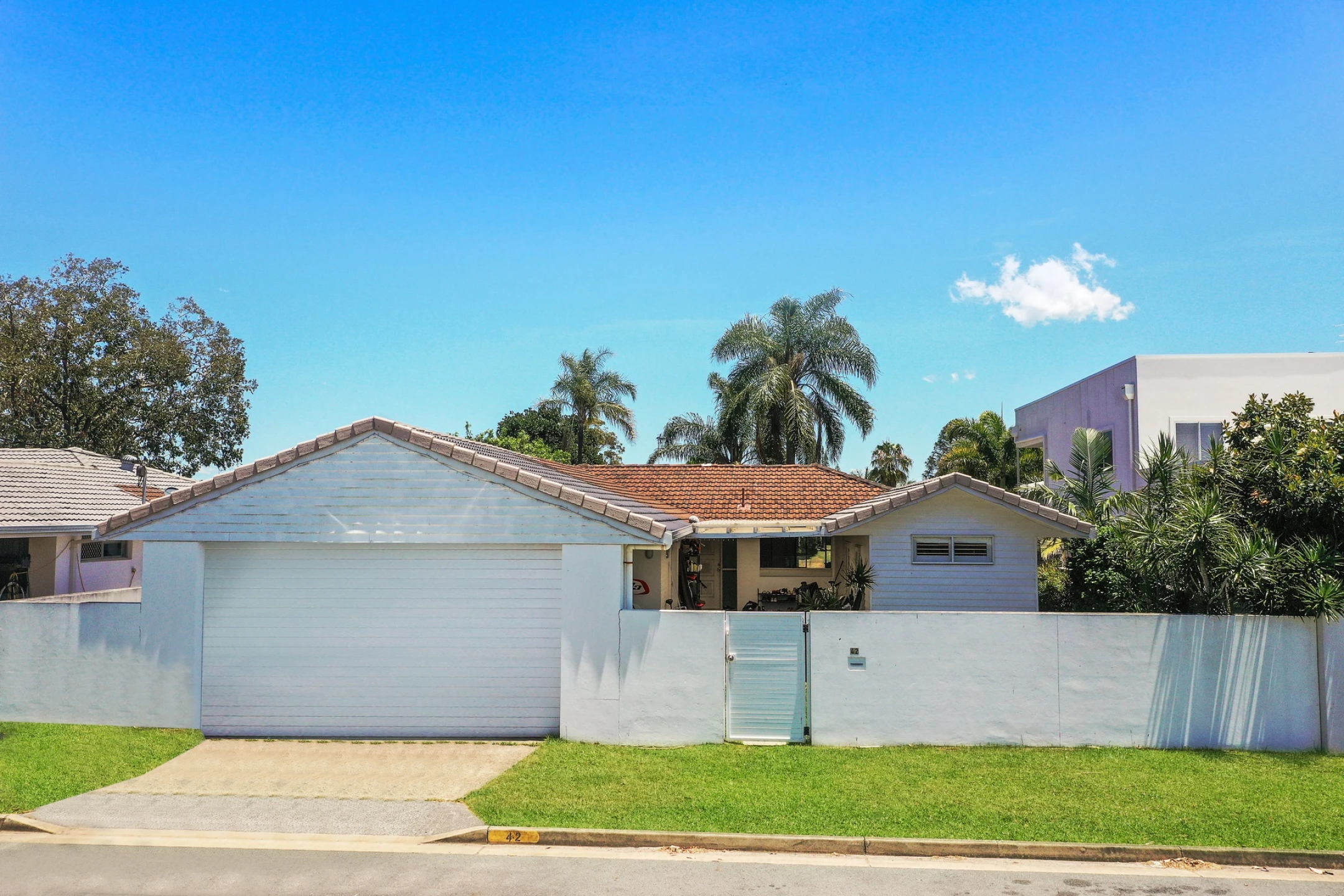 42 Alec Avenue, Mermaid Waters QLD 4218, Mermaid Waters - Thumbnail 5