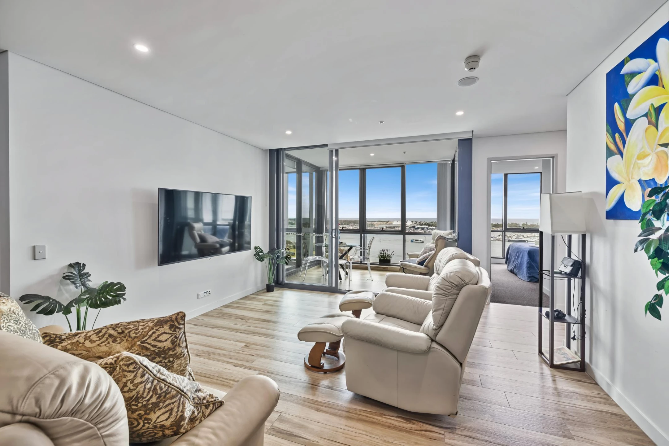 1108 / 2 Como Crescent, Southport QLD 4215, Southport - Thumbnail 2