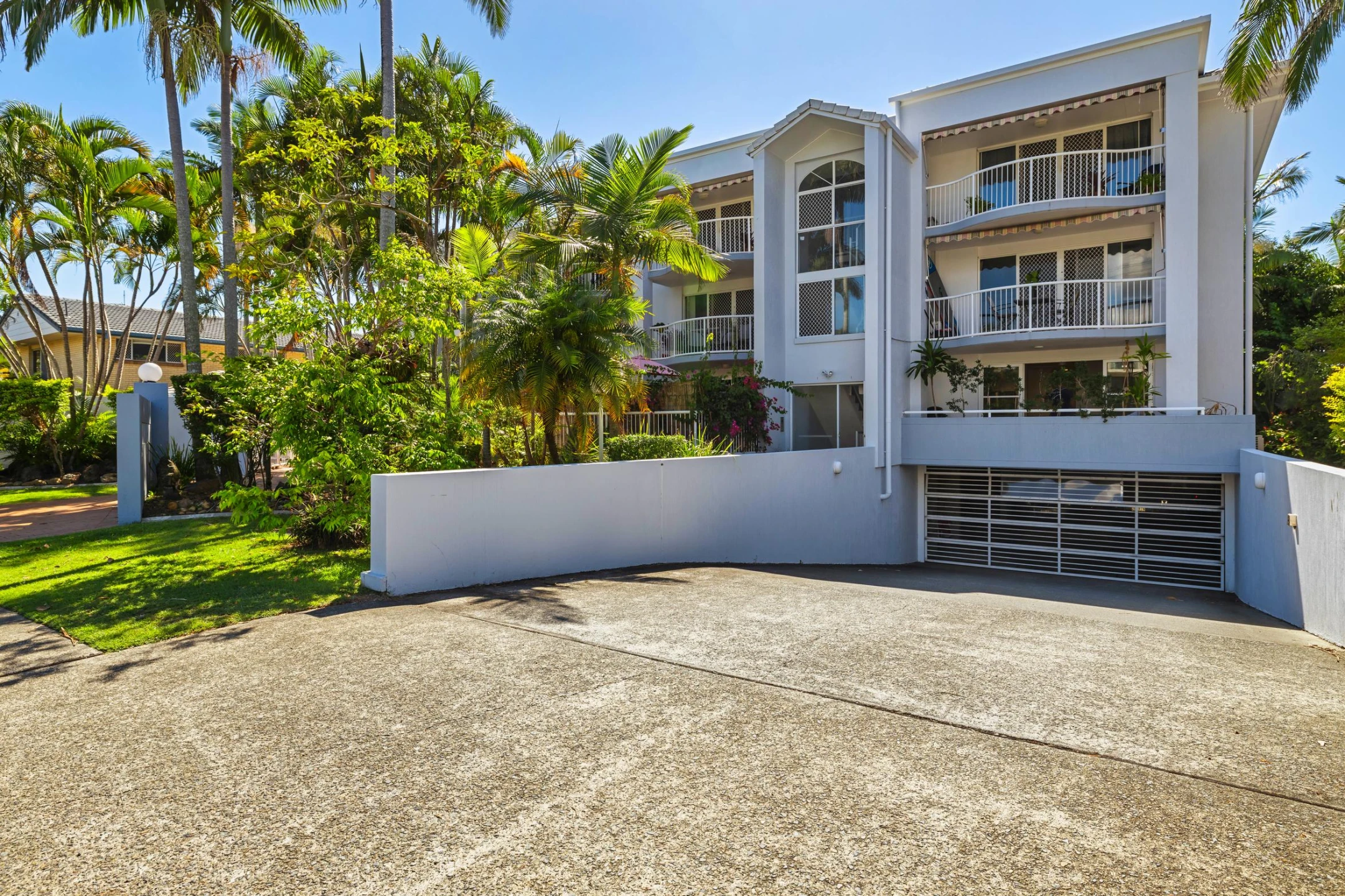 1 / 85 Petrel Avenue, Mermaid Beach QLD 4218, Mermaid Beach - Thumbnail 3