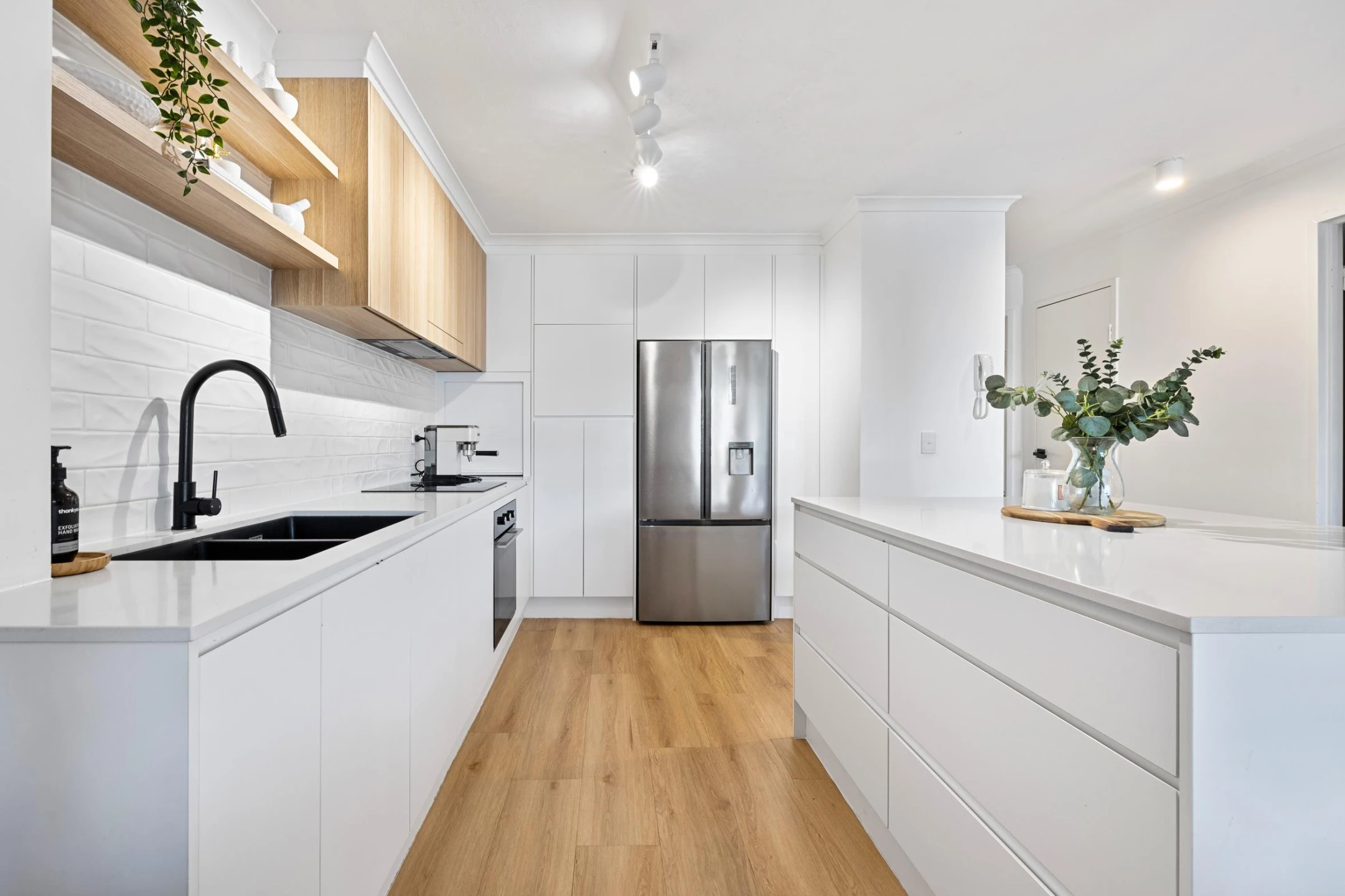 1 / 85 Petrel Avenue, Mermaid Beach QLD 4218, Mermaid Beach - Thumbnail 4