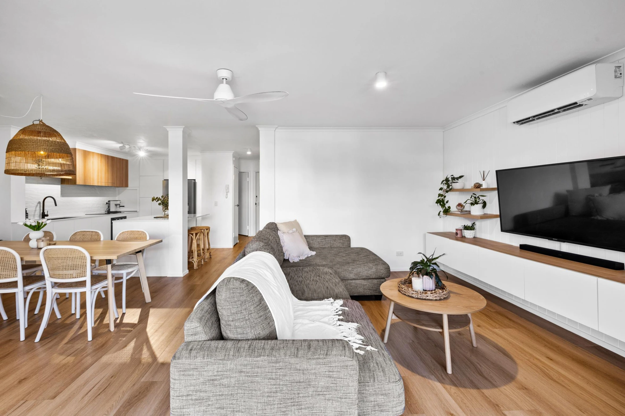 1 / 85 Petrel Avenue, Mermaid Beach QLD 4218, Mermaid Beach - Thumbnail 2