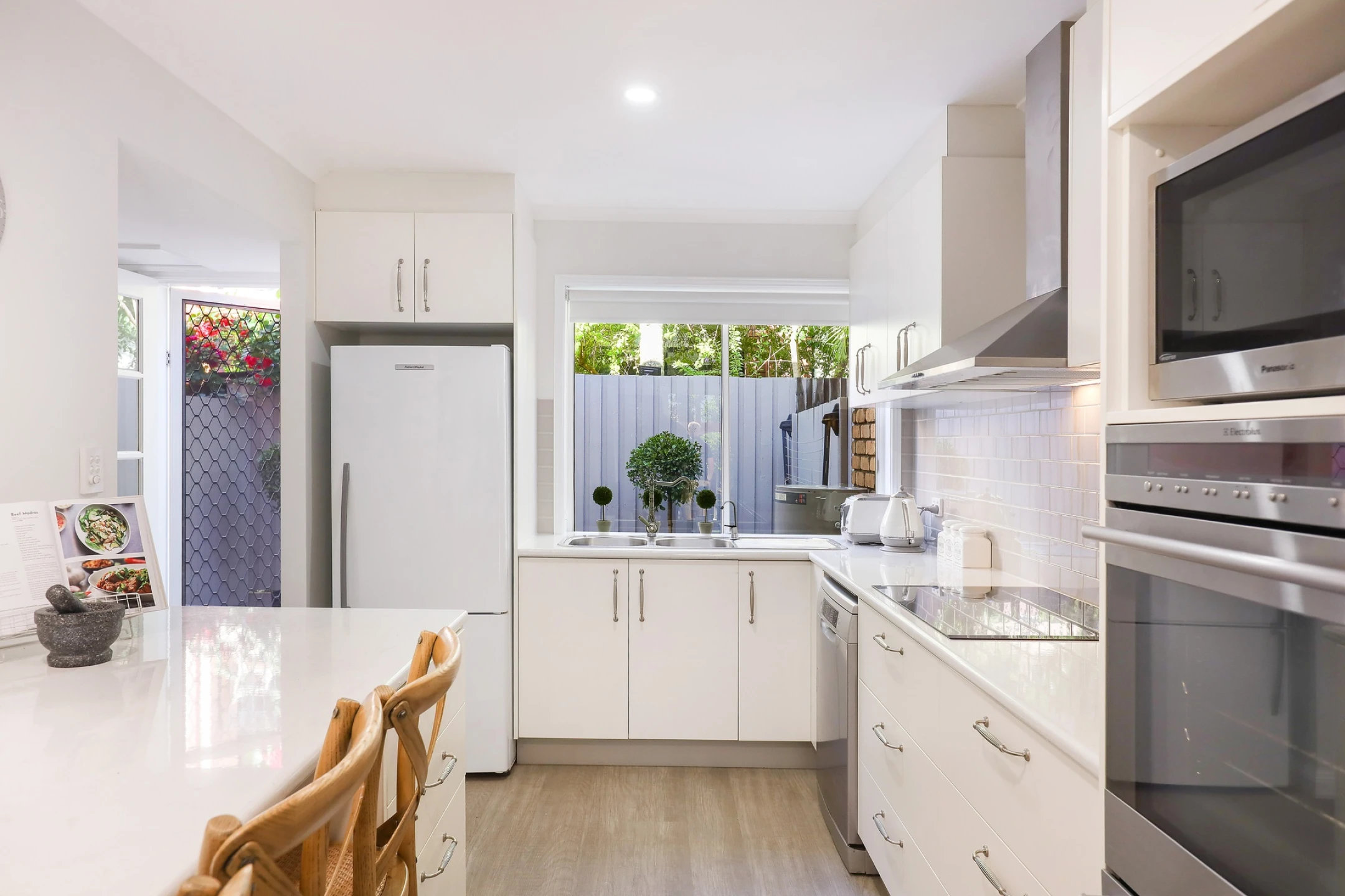5 / 9 Eady Avenue, Broadbeach Waters QLD 4218, Broadbeach Waters - Thumbnail 5