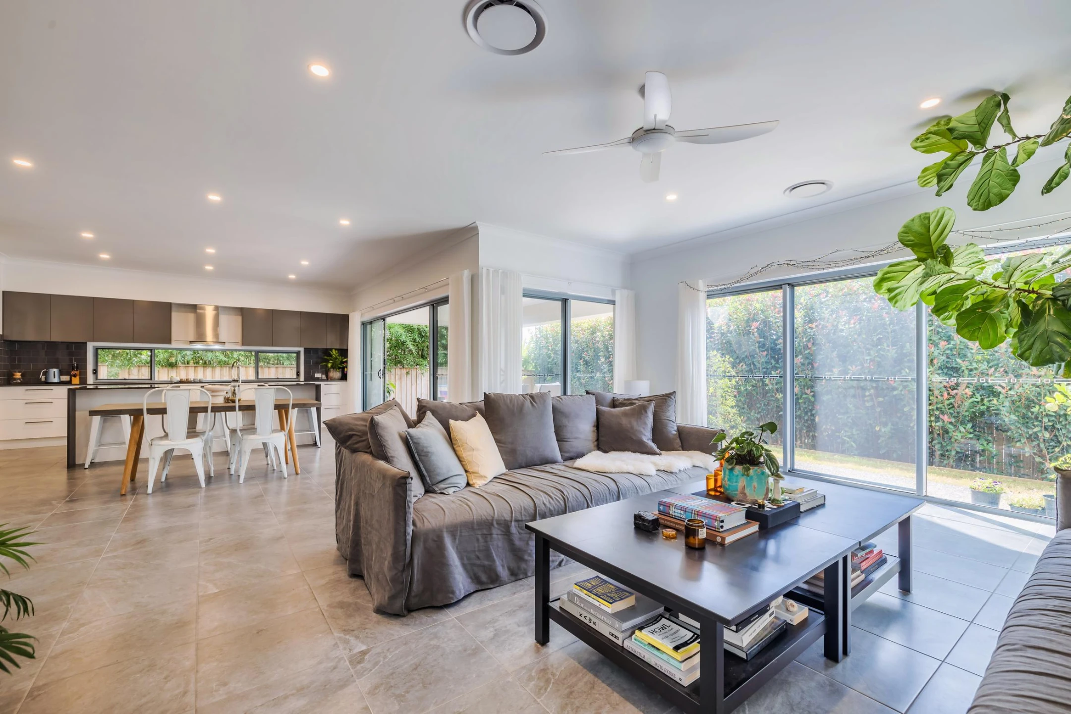 5 Bluebird Lane, Reedy Creek QLD 4227, Reedy Creek - Thumbnail 2
