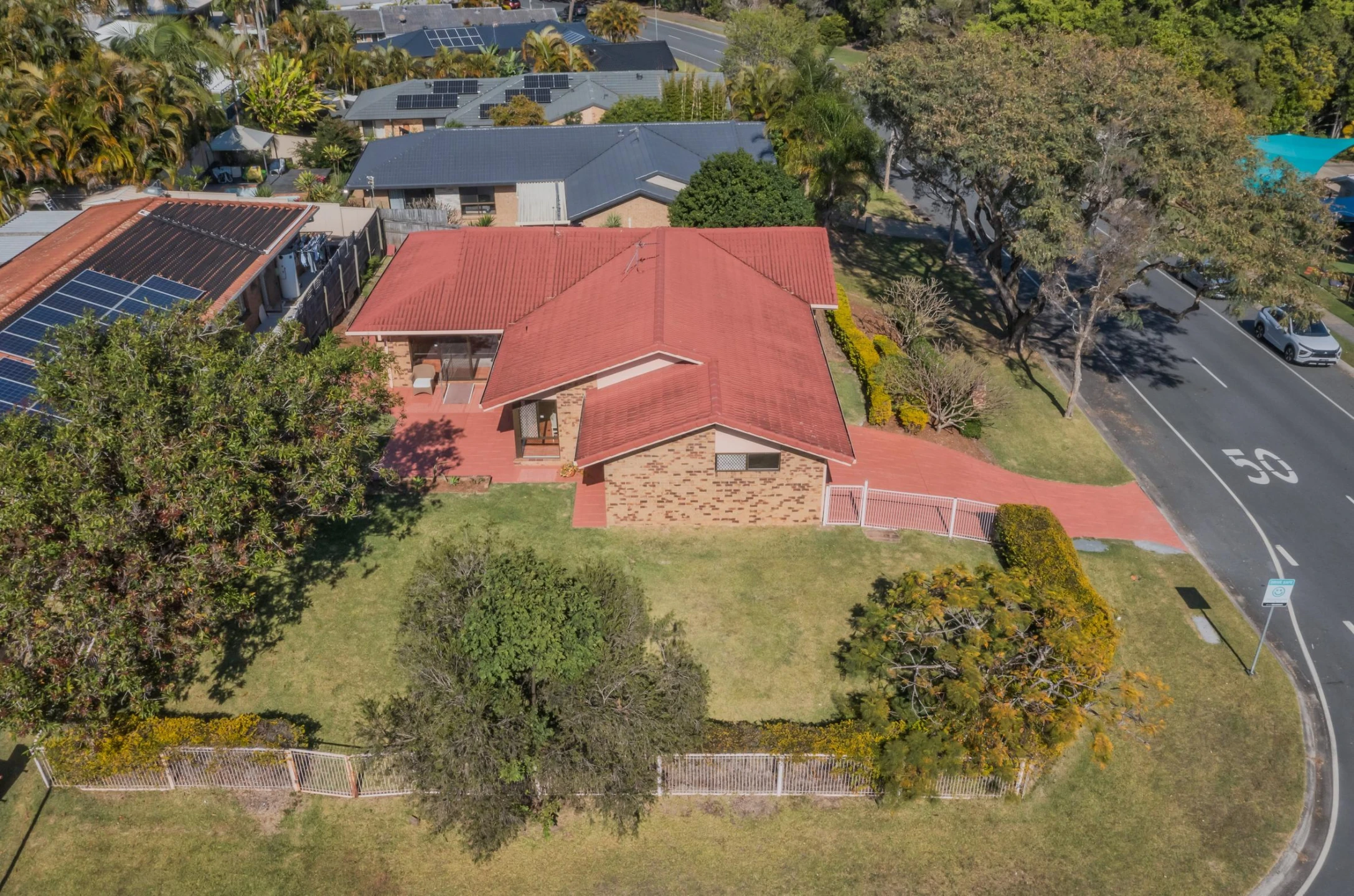 32 Thorngate Drive, Robina QLD 4226, Robina - Thumbnail 3