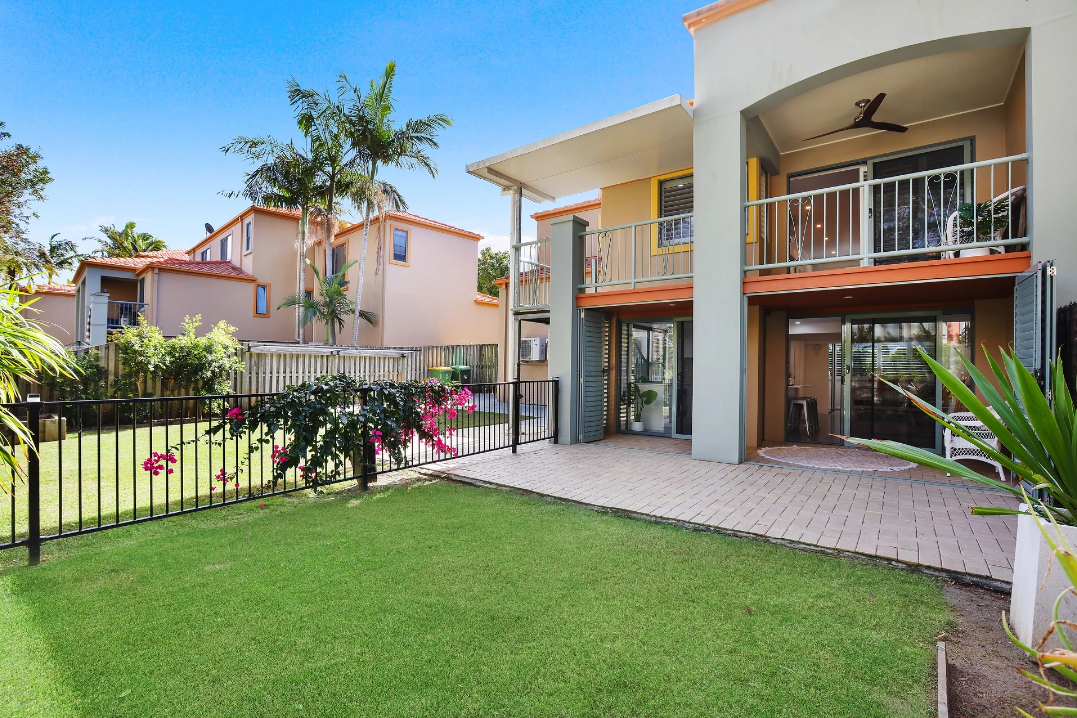 90 / 20 Fairway Drive, Clear Island Waters QLD 4226, Clear Island Waters - Thumbnail 2