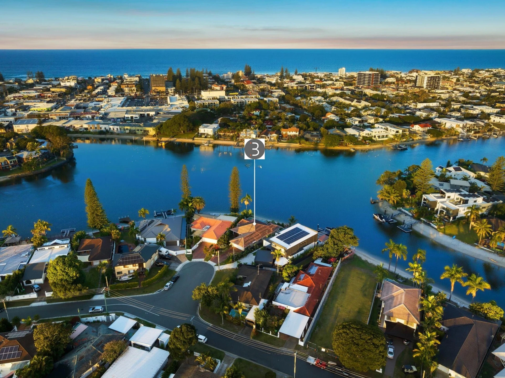 5 Vevey Street, Mermaid Waters QLD 4218, Mermaid Waters - Thumbnail 3