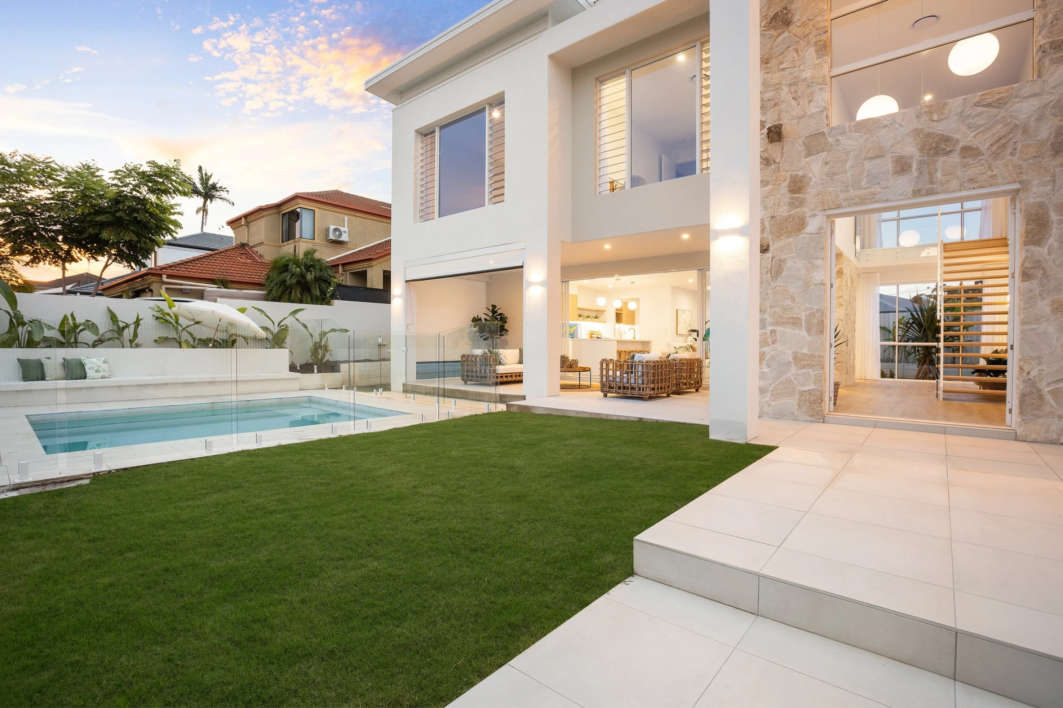 14 Poinciana Crescent, Bundall QLD 4217, Bundall - Thumbnail 5