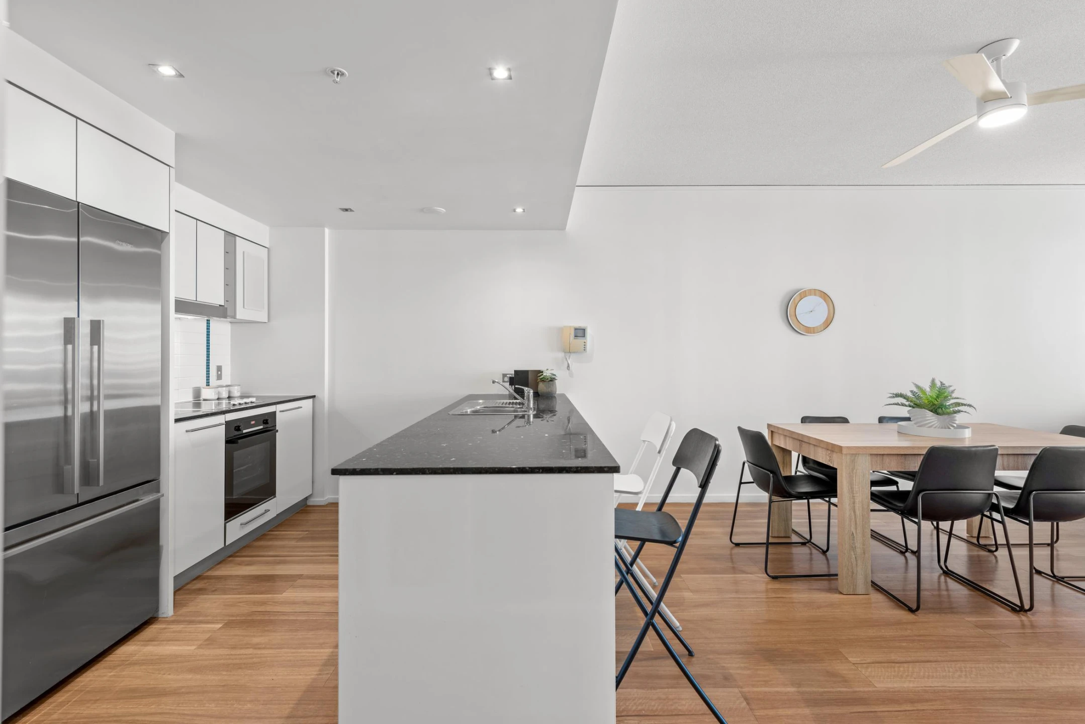 1604 / 22 Surf Parade, Broadbeach QLD 4218, Broadbeach - Thumbnail 5