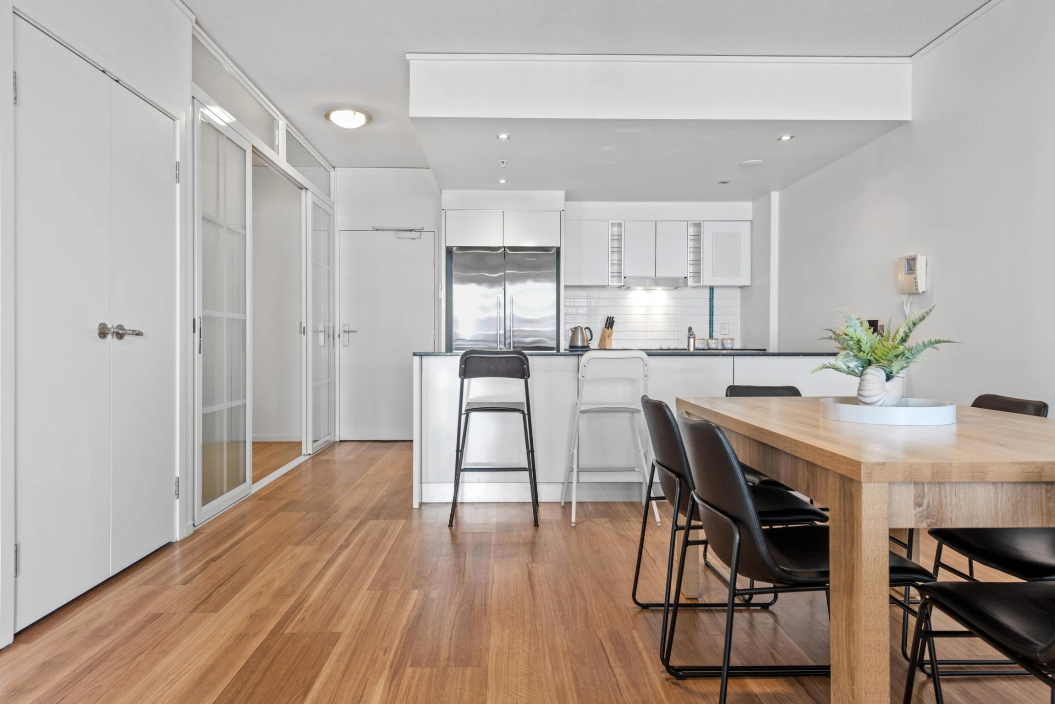 1604 / 22 Surf Parade, Broadbeach QLD 4218, Broadbeach - Thumbnail 6