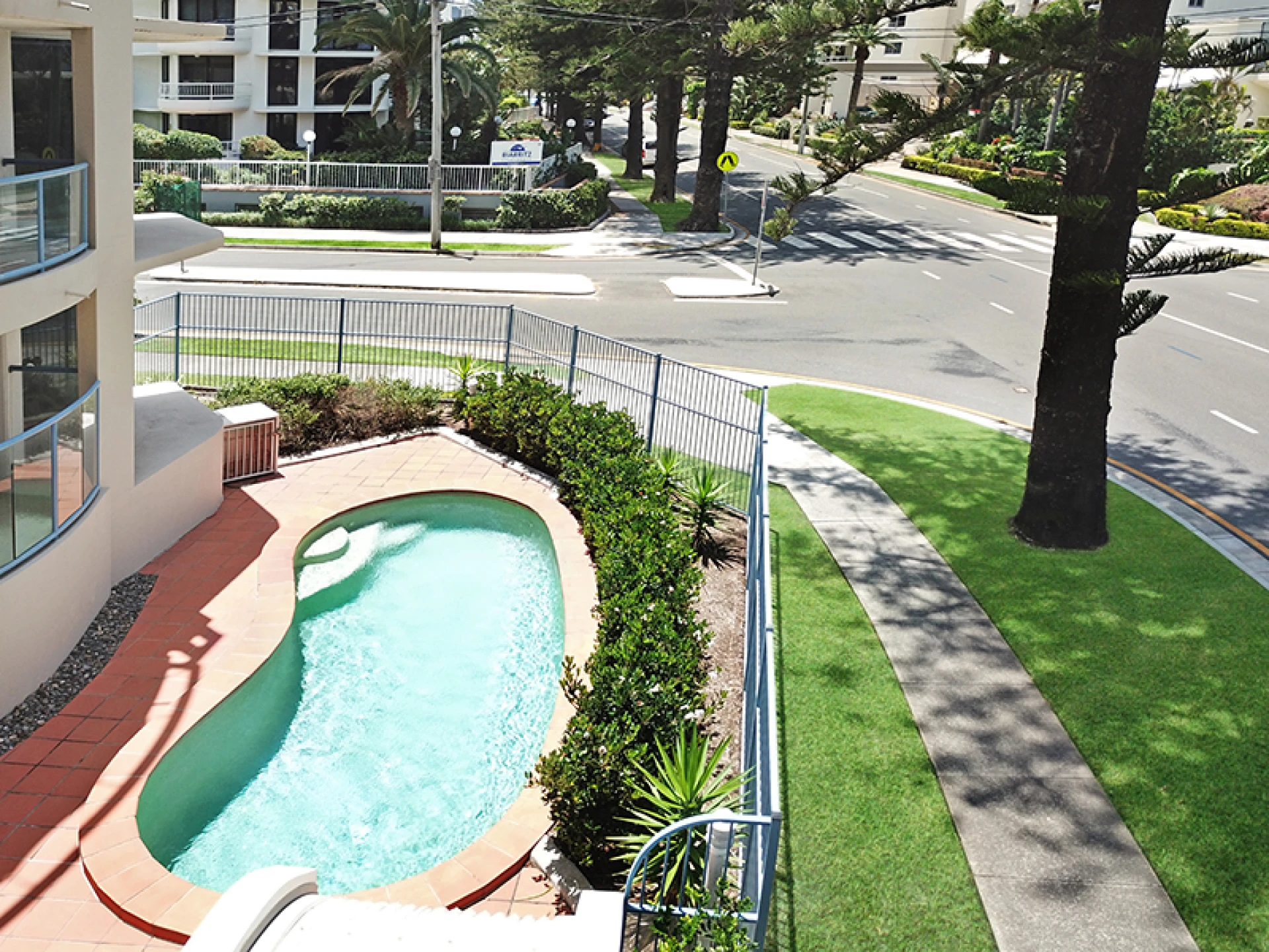 3 / 6 First Avenue, Broadbeach QLD 4218, Broadbeach - Thumbnail 3