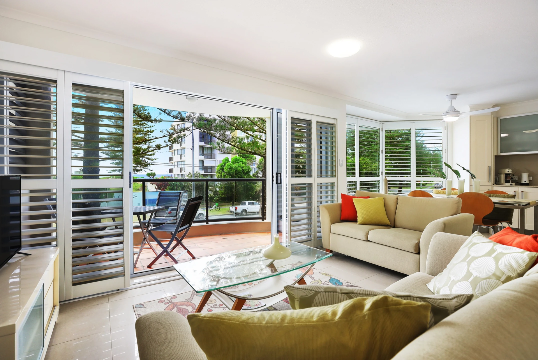 3 / 6 First Avenue, Broadbeach QLD 4218, Broadbeach - Thumbnail 4