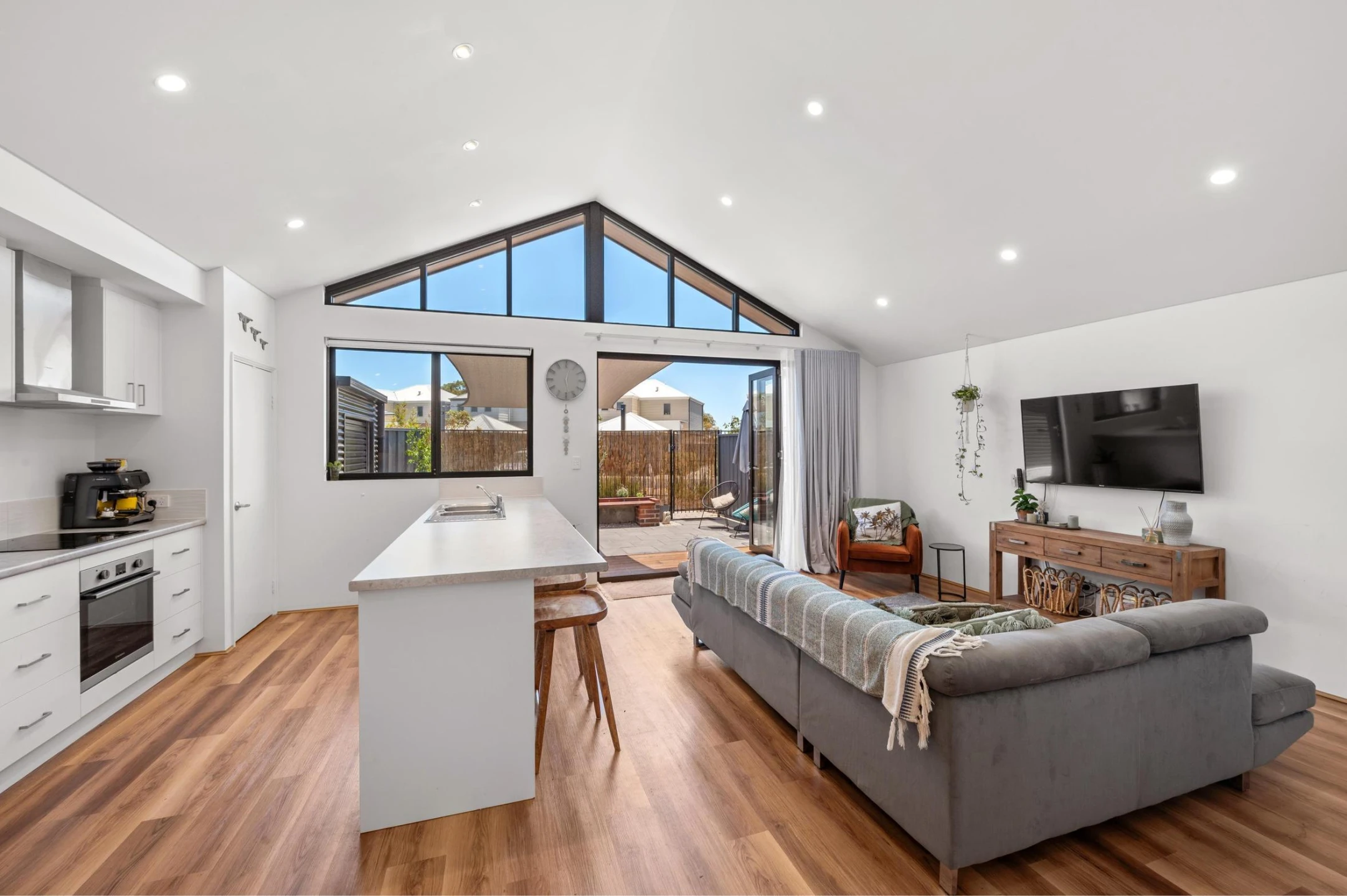 Property enquiry form background image