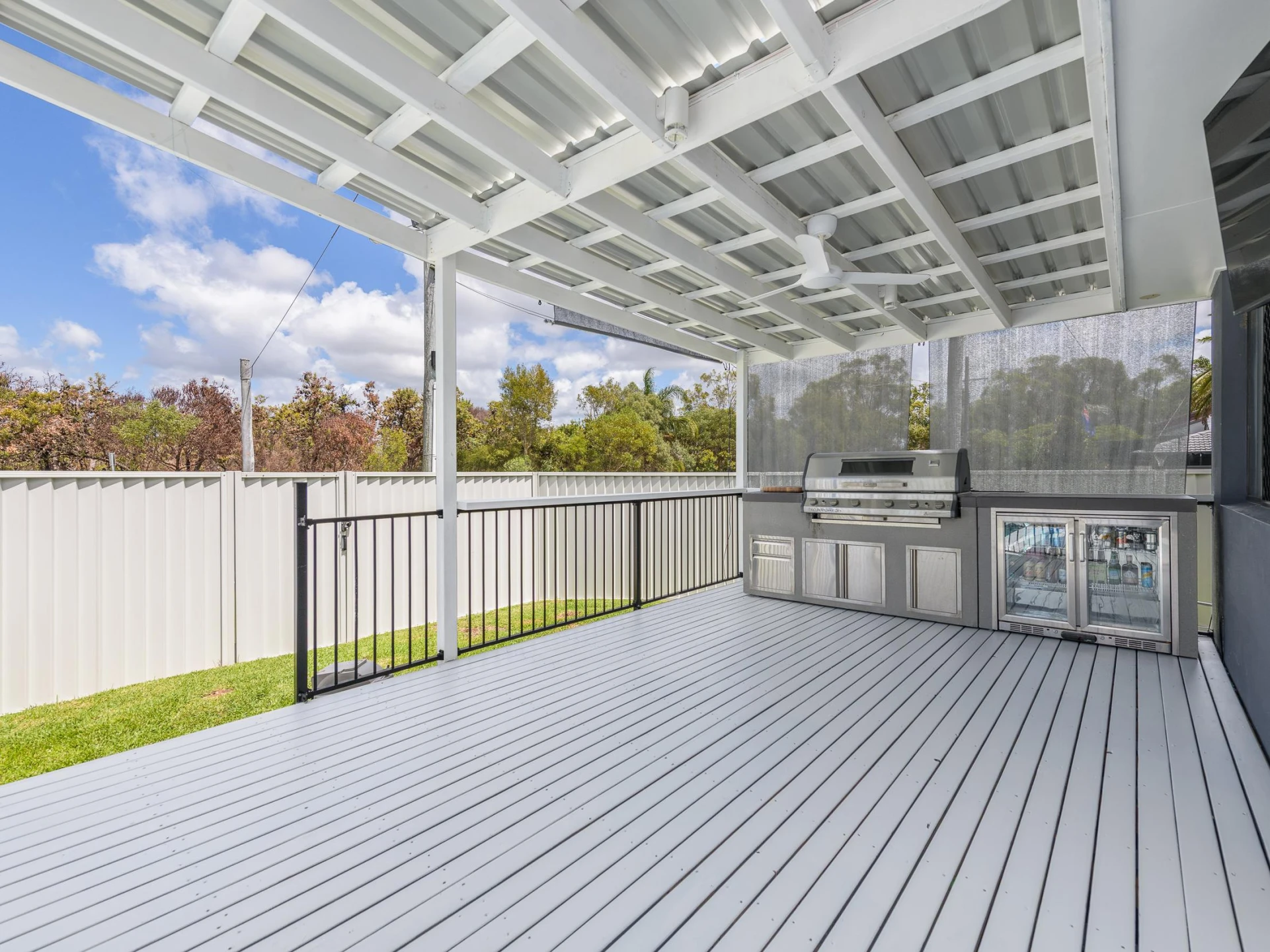 91 Poinsettia Avenue, Hollywell QLD 4216, Hollywell - Thumbnail 2