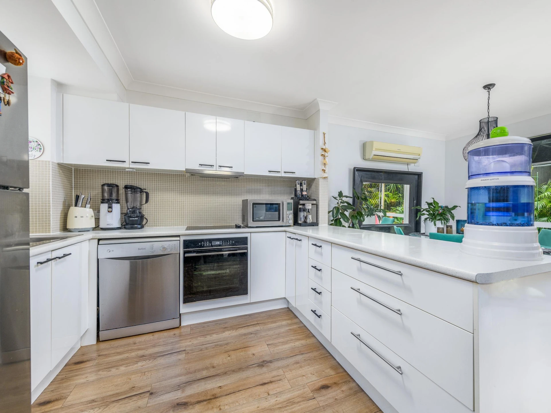 1 / 427 Pine Ridge Road, Runaway Bay QLD 4216, Runaway Bay - Thumbnail 2
