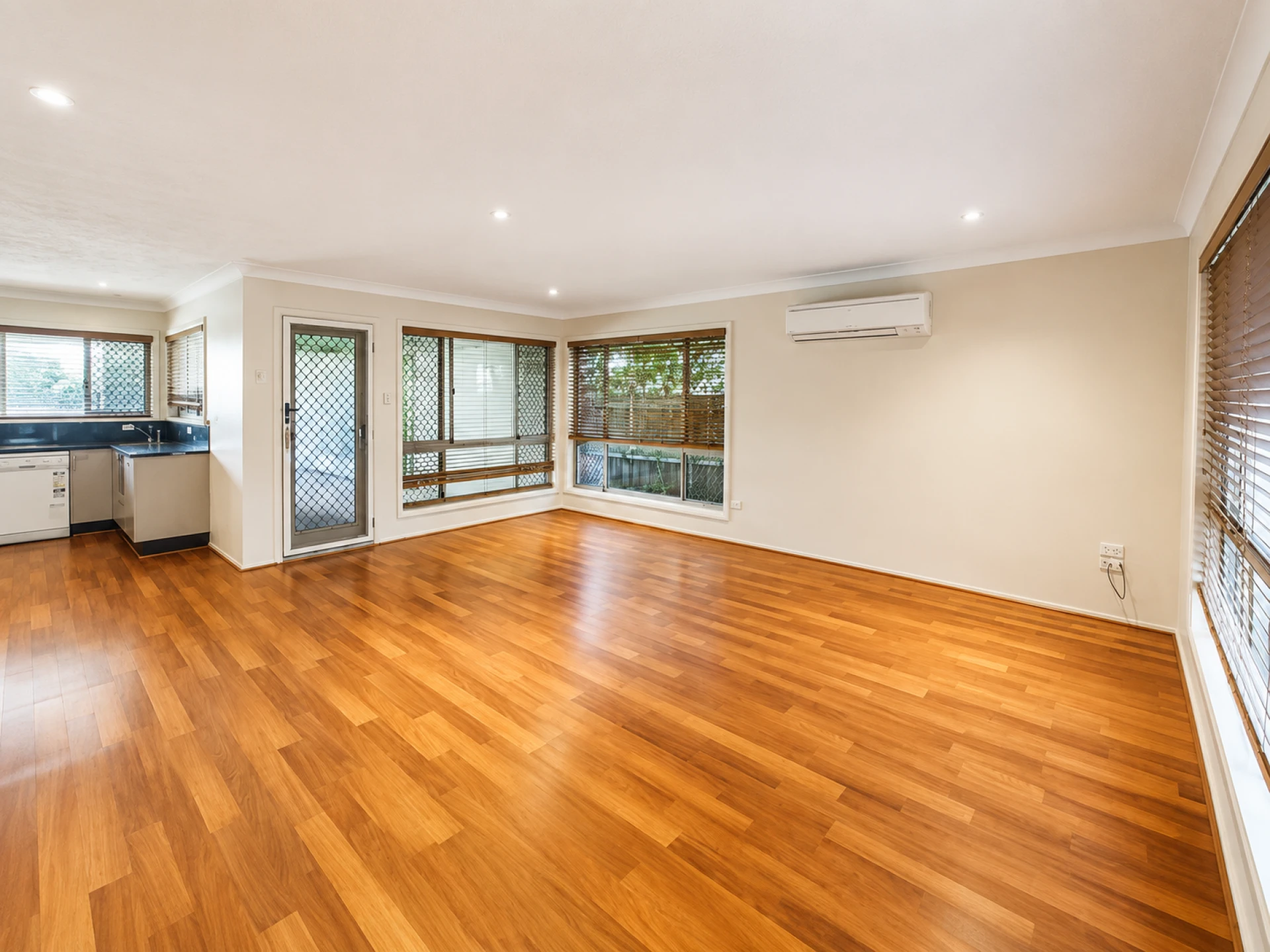 109 Muir Street, Labrador QLD 4215, Labrador - Thumbnail 5