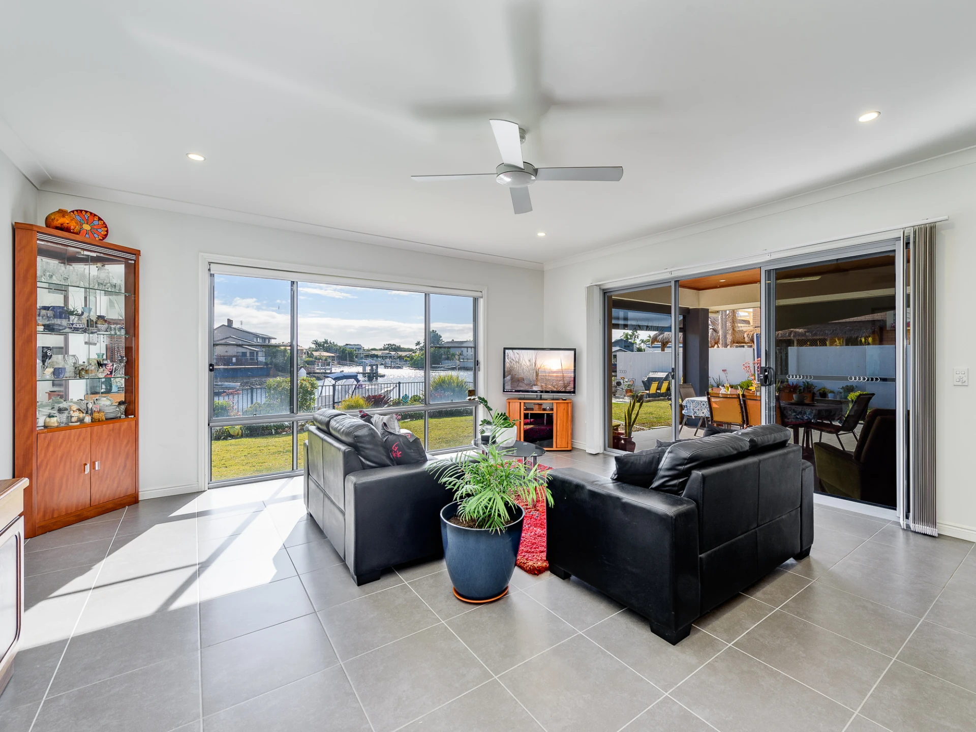 16 Erave Avenue, Runaway Bay QLD 4216, Runaway Bay - Thumbnail 8
