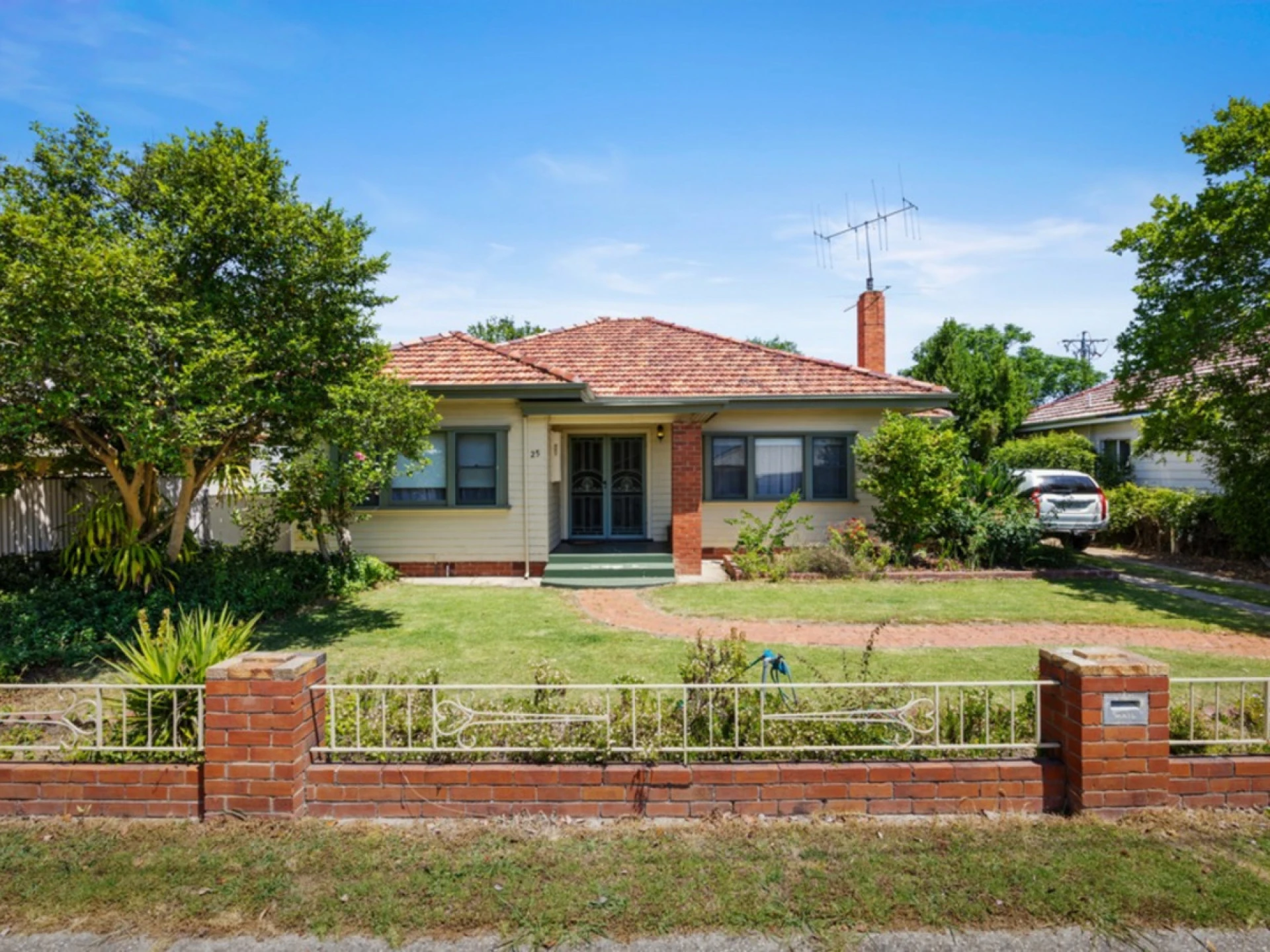 Property enquiry form background image