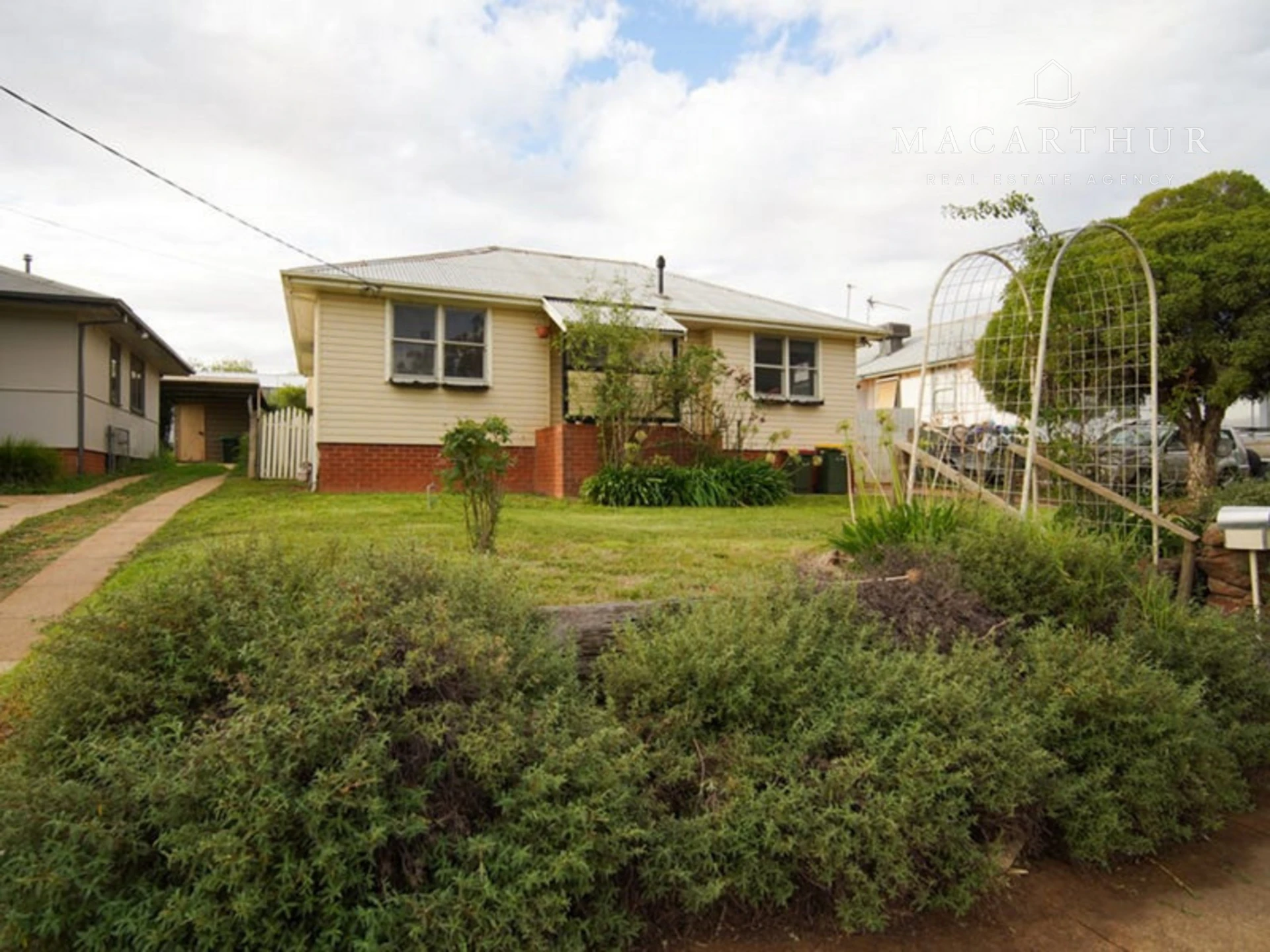 Property enquiry form background image