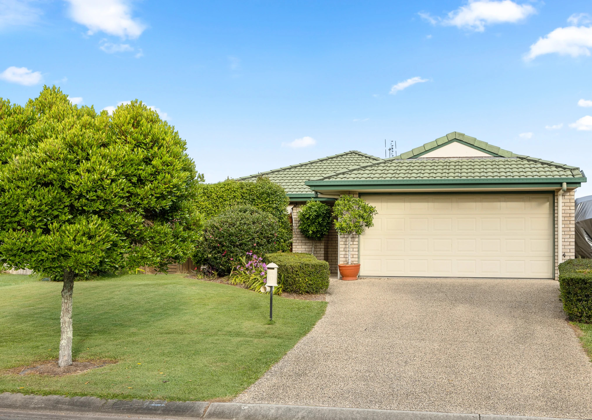 10 Mimosa Crescent, Currimundi QLD 4551, Currimundi - Thumbnail 2