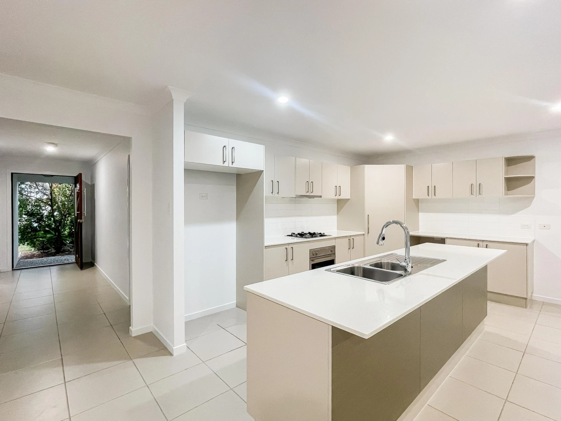 33 Sapphire Street, Caloundra West QLD 4551, Caloundra West - Thumbnail 4