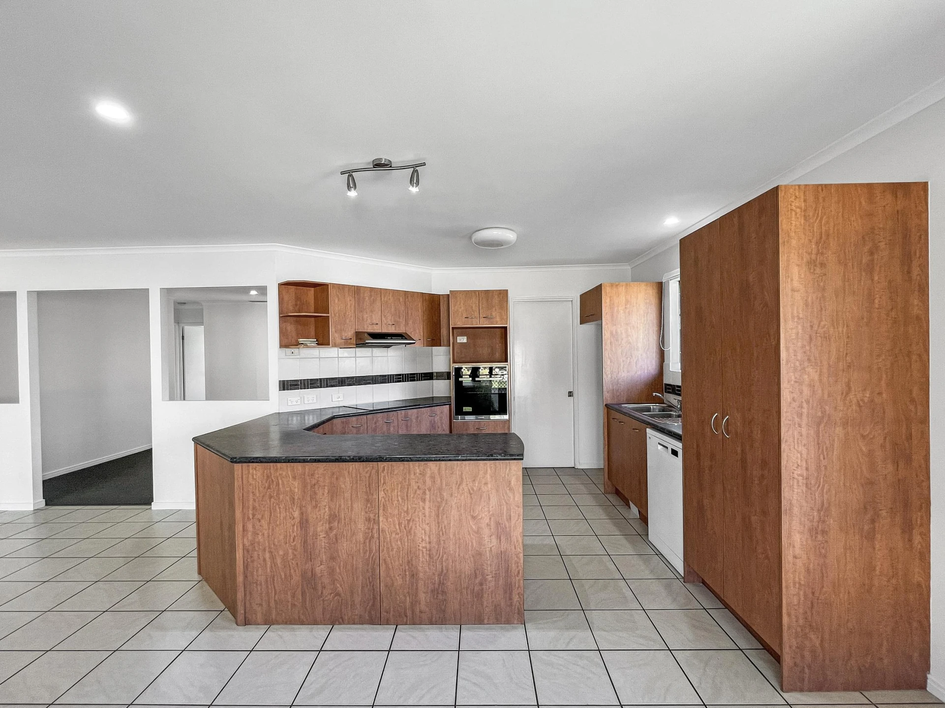 16 Montserrat Crescent, Caloundra West QLD 4551, Caloundra West - Thumbnail 6