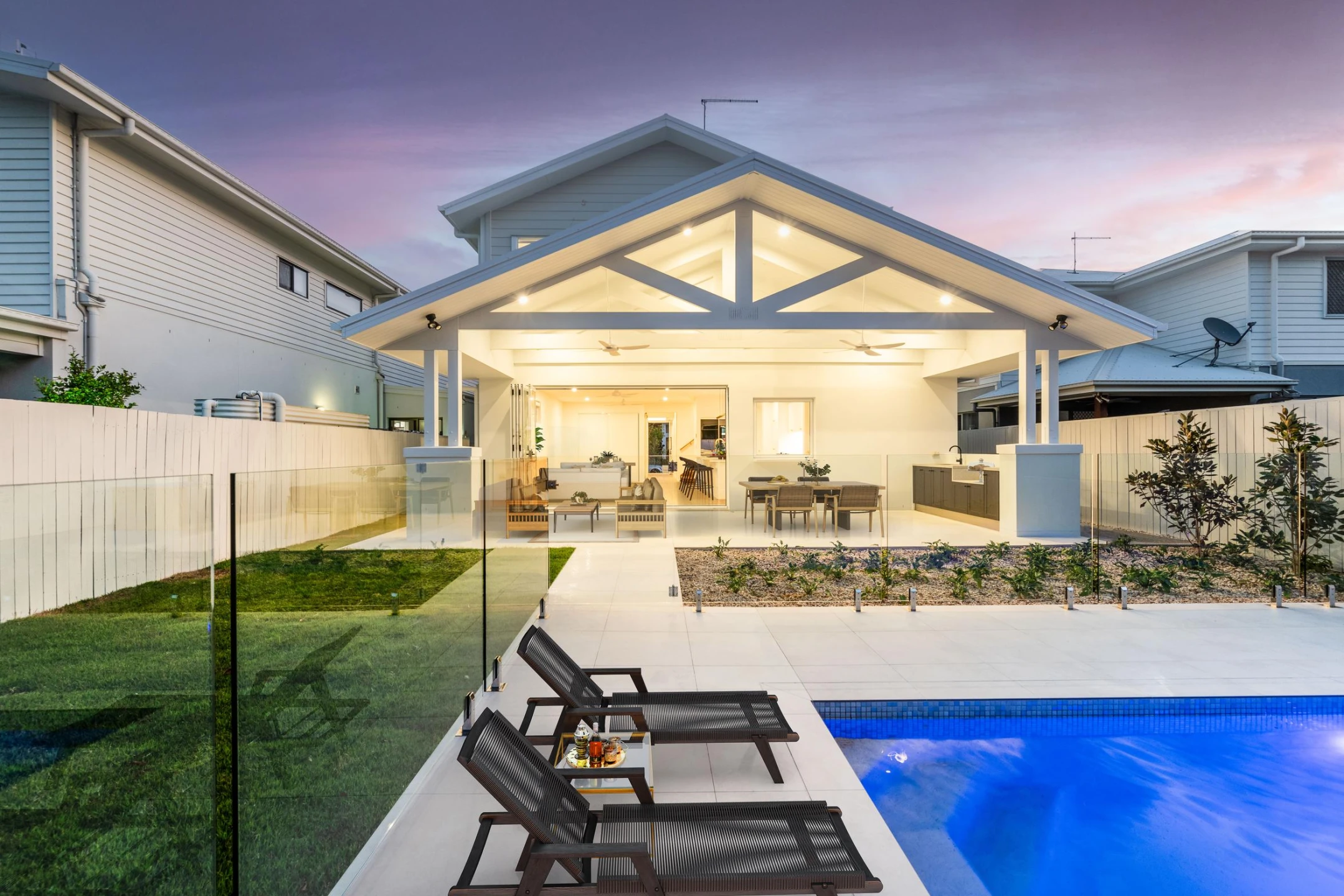 Property enquiry form background image