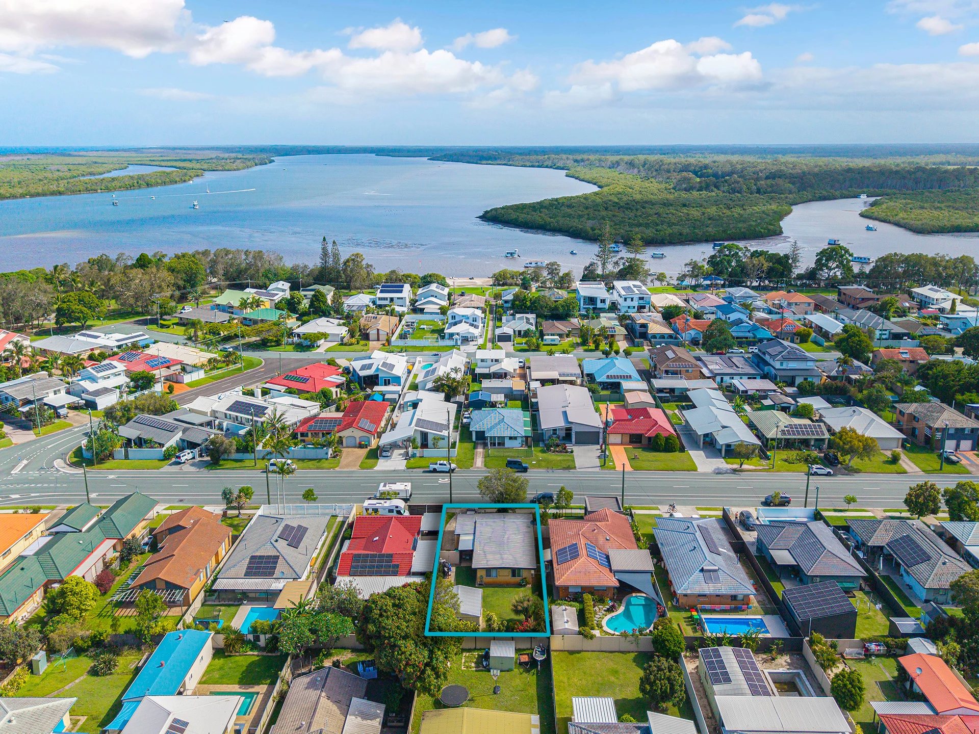11 Michael Street, Golden Beach QLD 4551, Golden Beach - Thumbnail 4