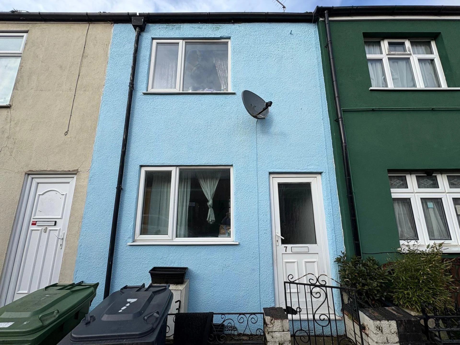 Property enquiry form background image