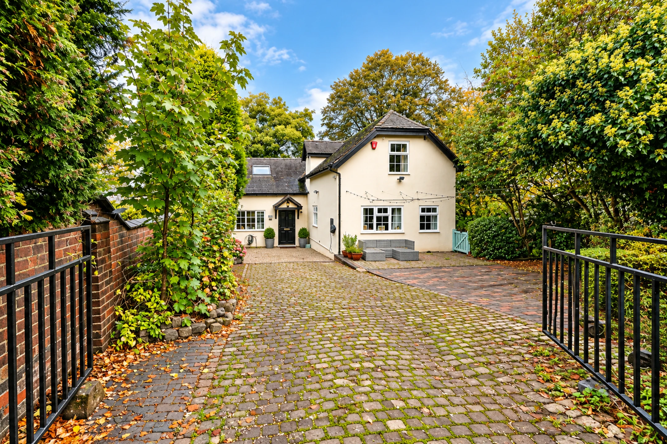 Property enquiry form background image